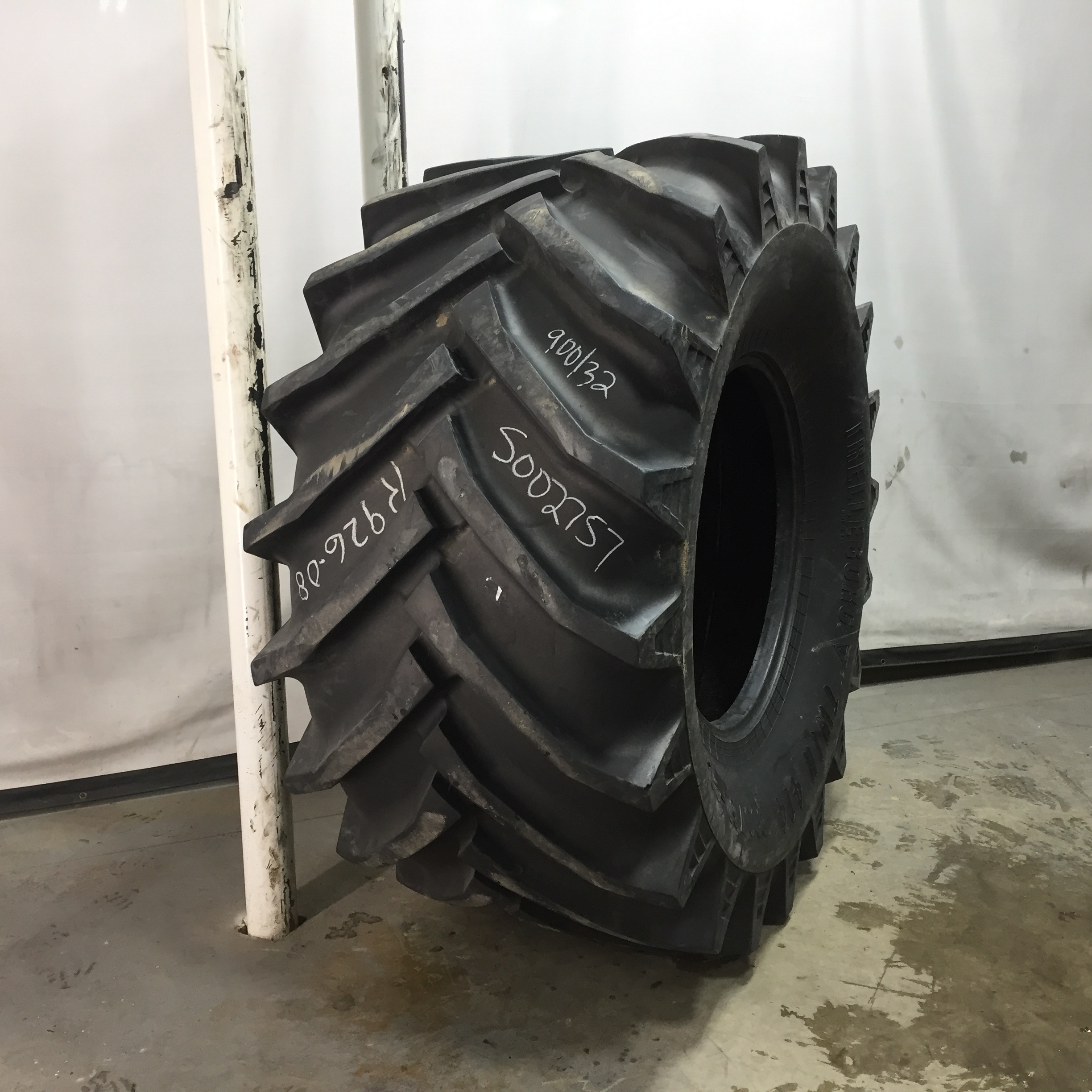 900/60-32 Trelleborg T414 R-1W Tire S002757