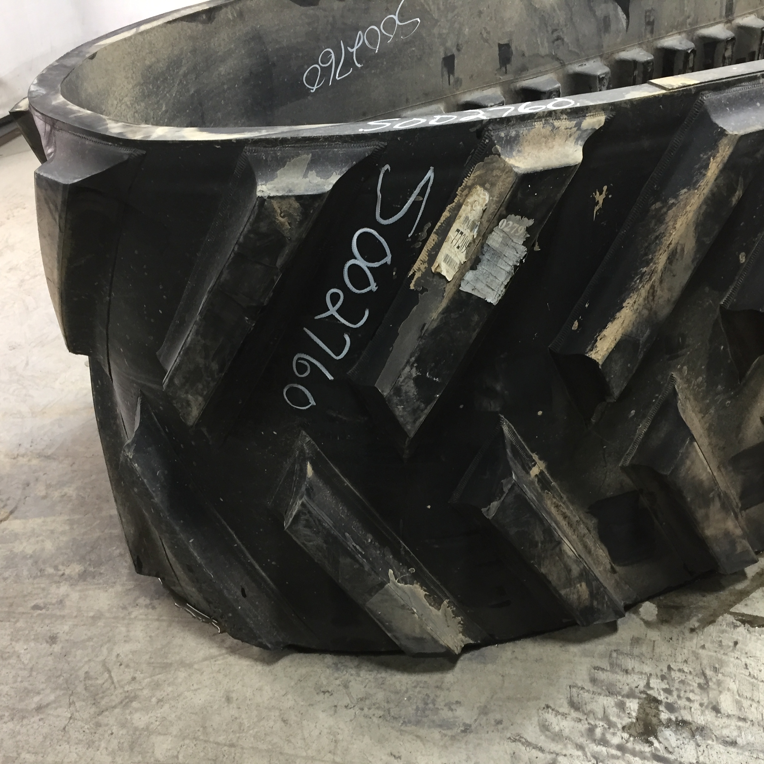 30'' Camoplast 6500 General Ag Track for John Deere 9RX S002760