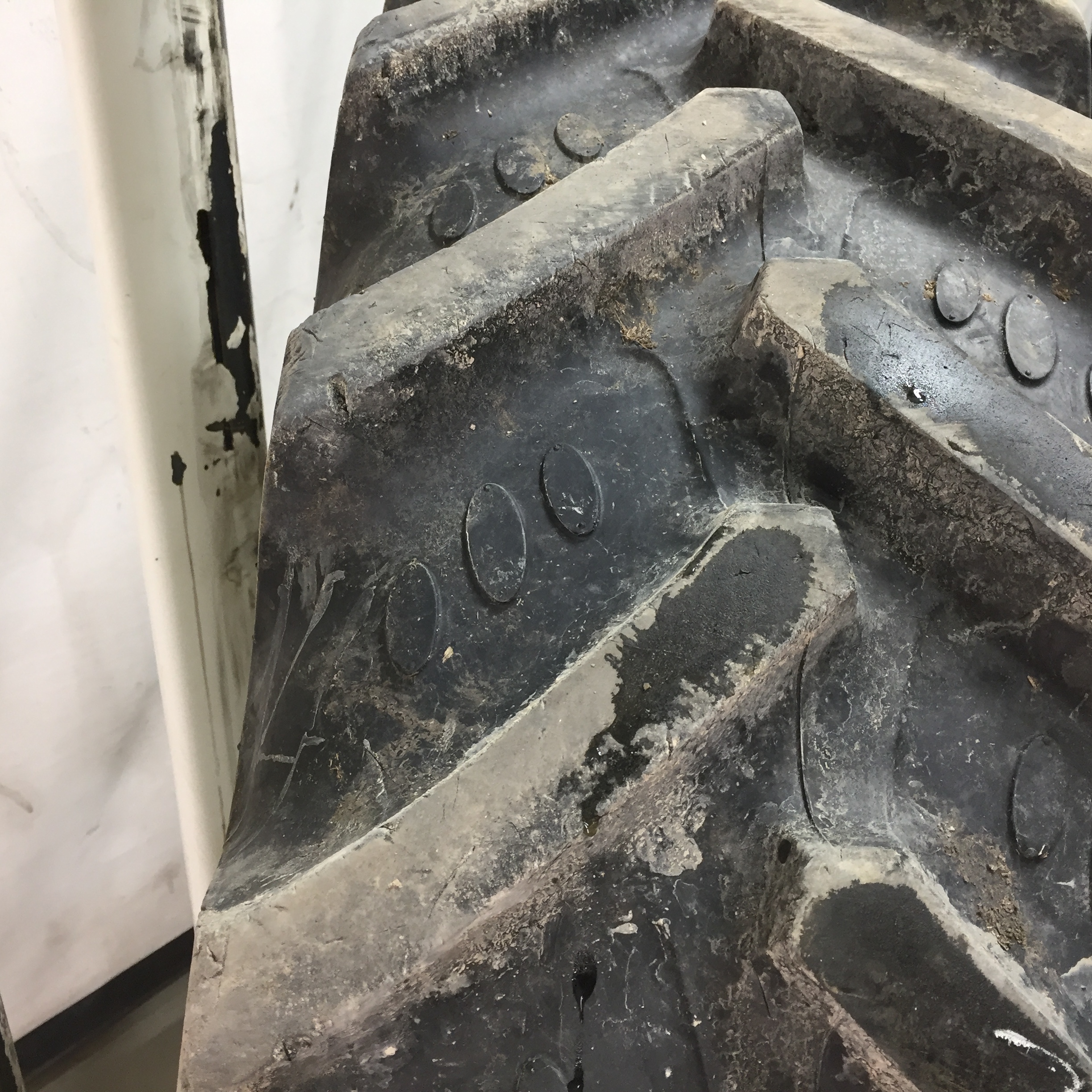 380/85R38 BKT Tires Agrimax RT 855 R-1W Tire T007735