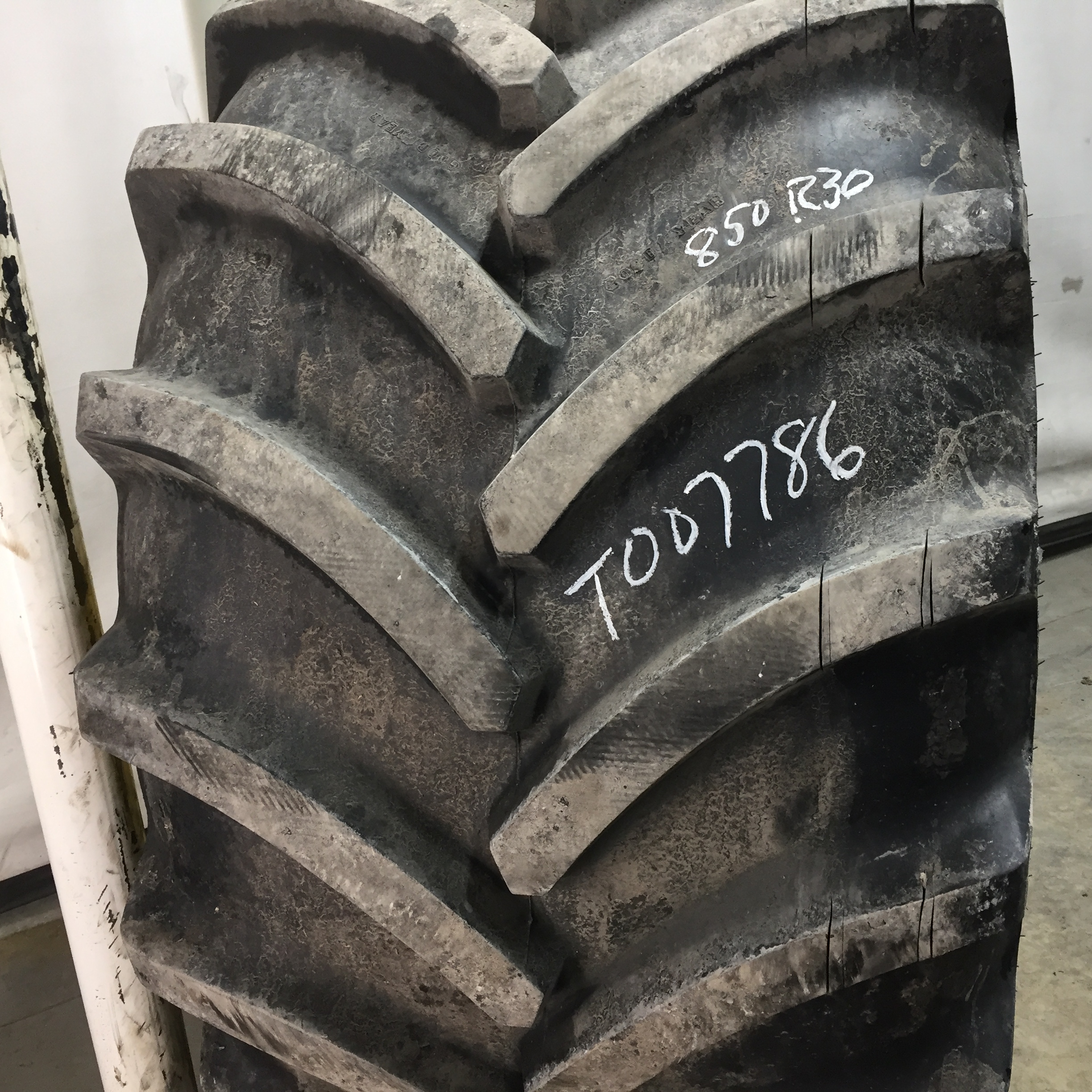 850/55R30 Goodyear Farm Optitrac R-1W Tire RT007786