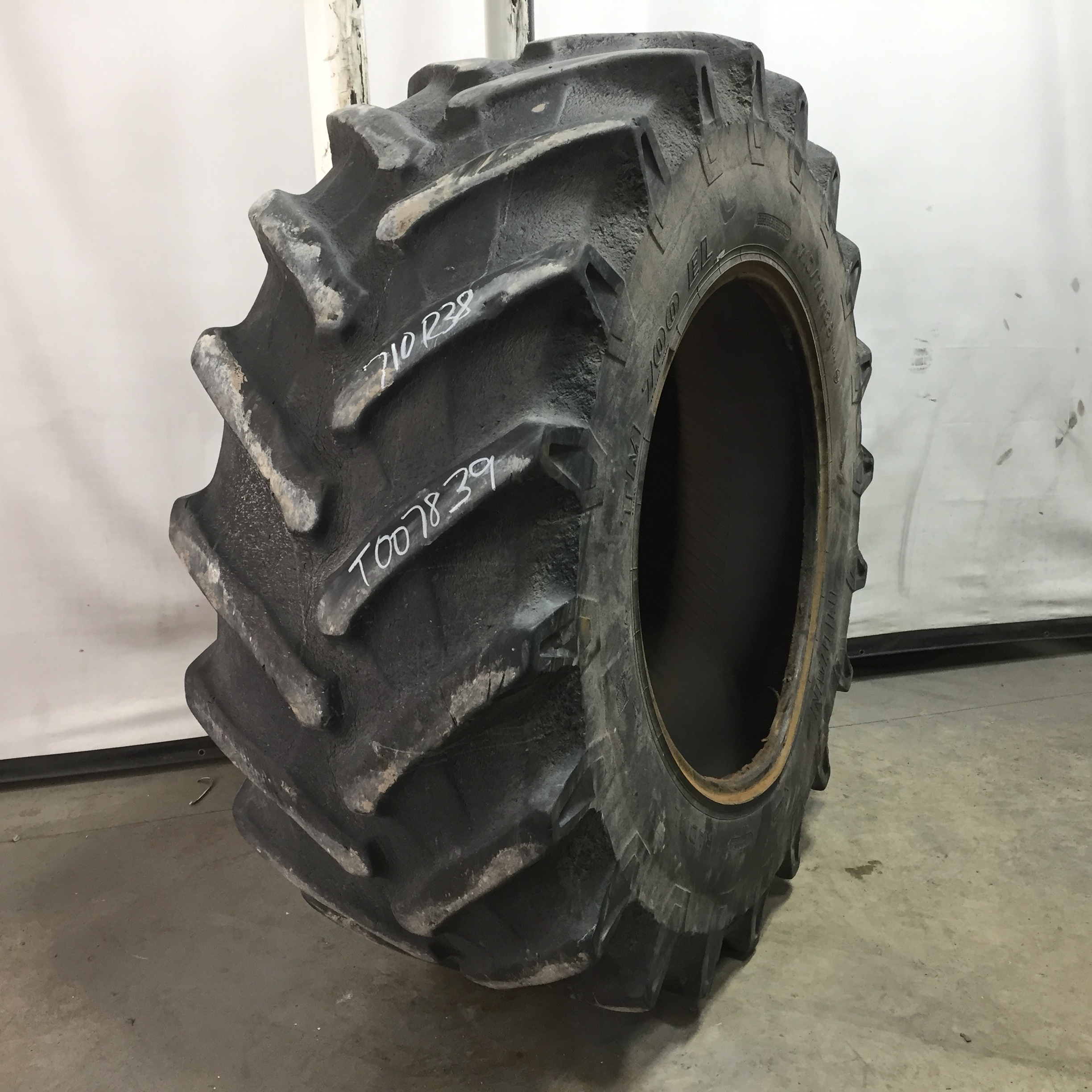 710/70R38 Titan Farm TM 700 EL R-1W Tire T007839
