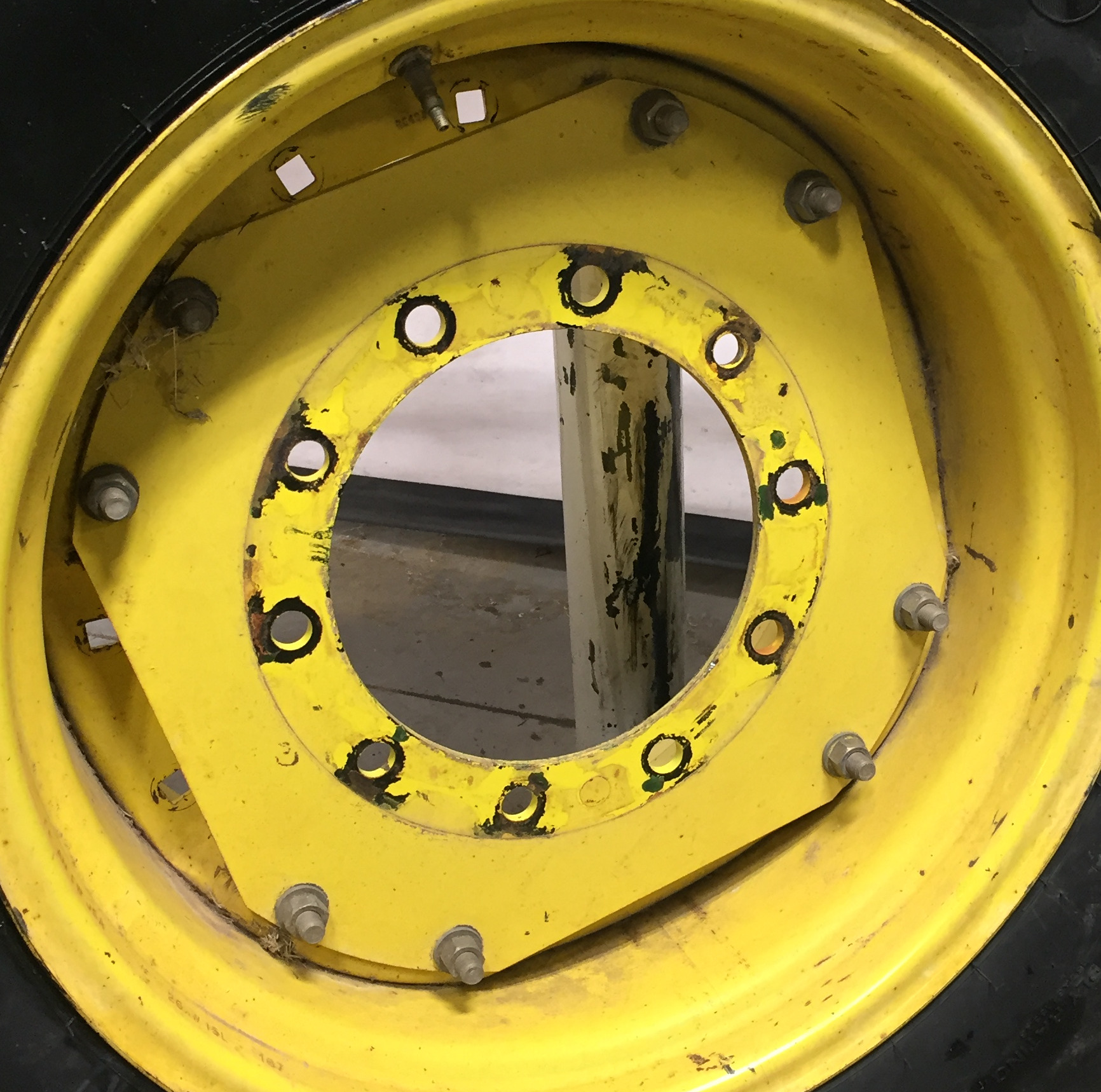 26'' Waffle Wheel (Groups of 2 bolts) Rim Center WT007801CTR