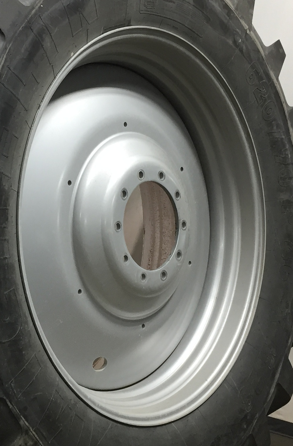 46''D x 20''W Formed Plate W/Weight Holes Wheel WT007805