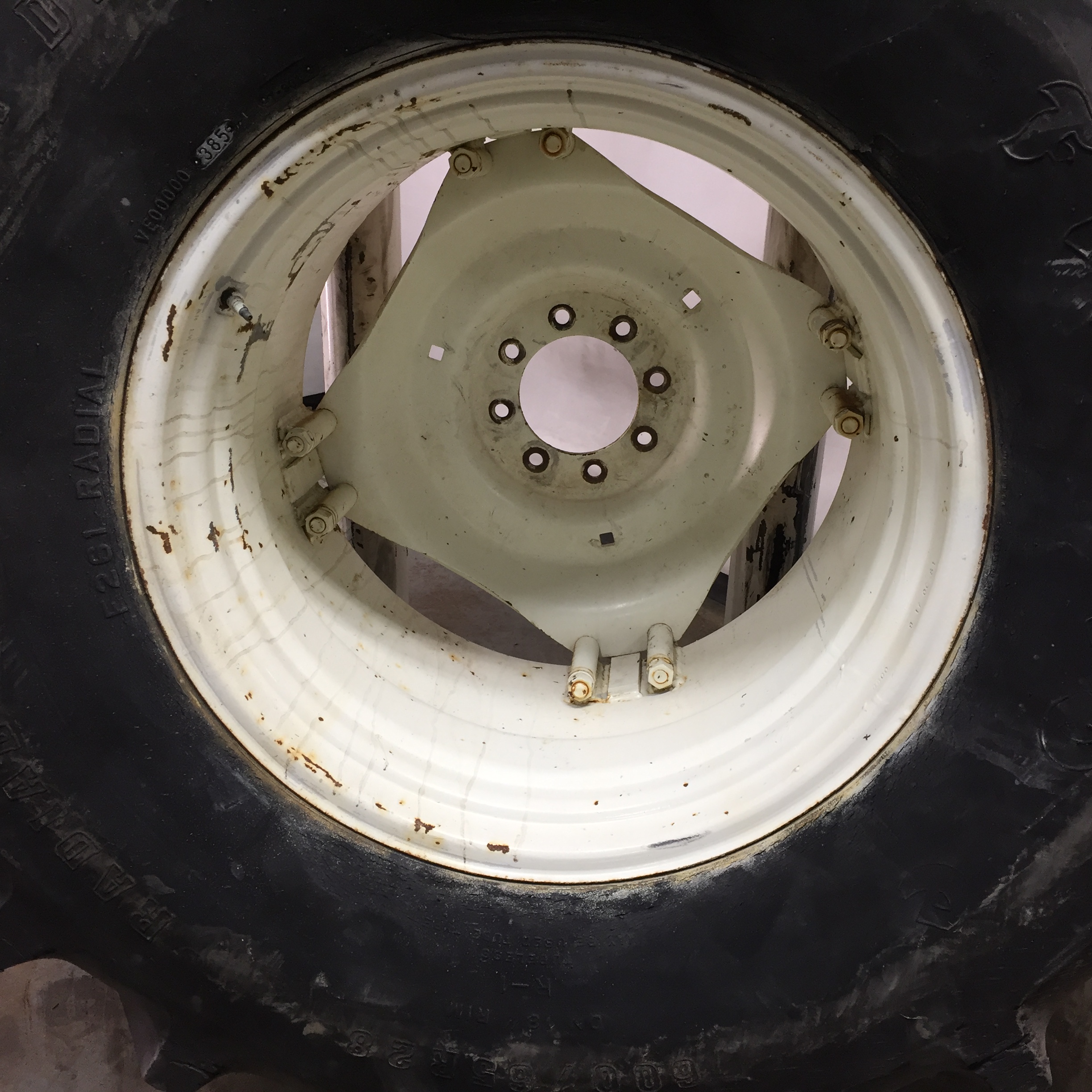 600/65R28 Firestone Radial All Traction DT R-1W Rim with Clamp/Loop Style (groups of 2 bolts) Tire-Wheel Assembly T007810