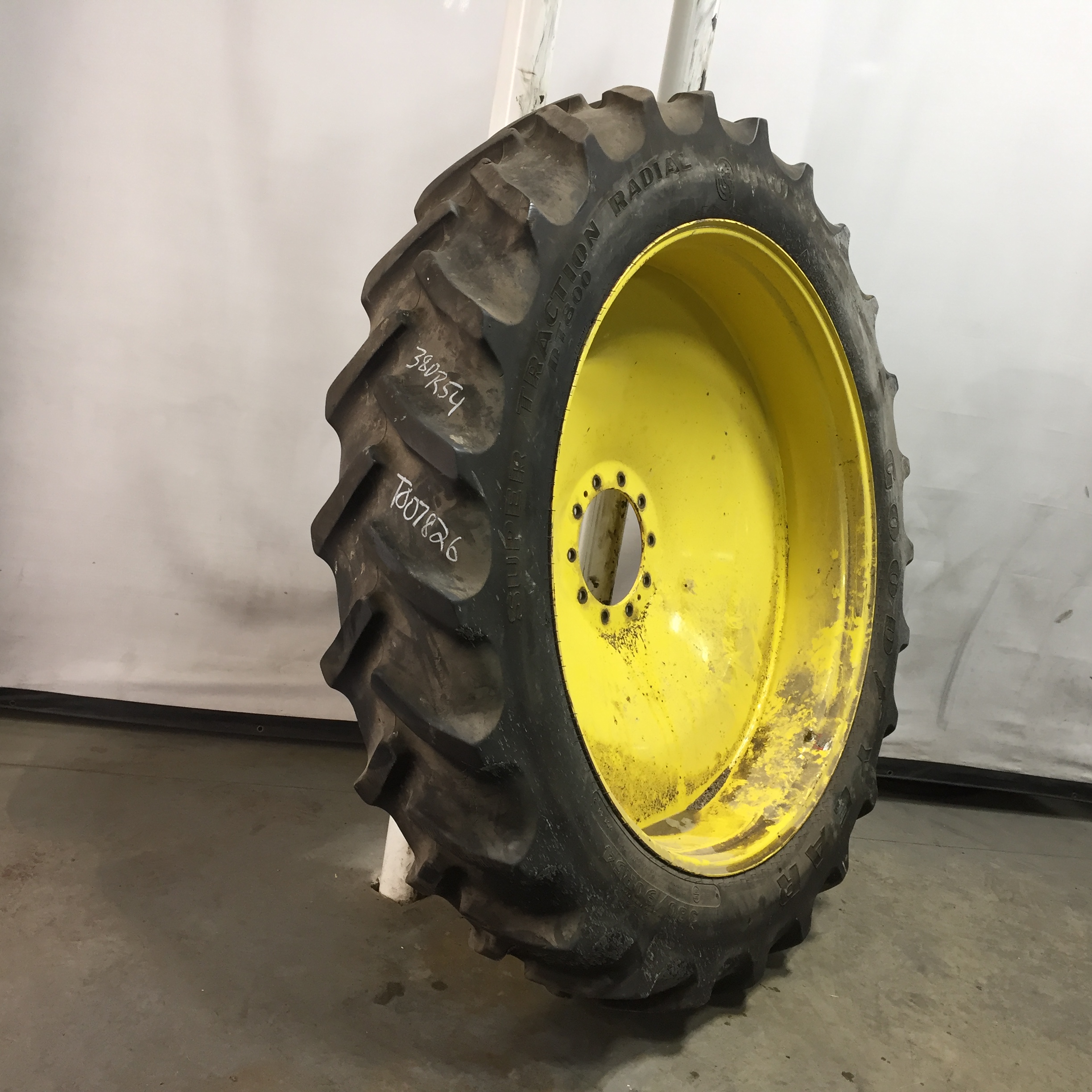 380/90R54 Goodyear Farm DT800 Super Traction R-1W Tire RT007826