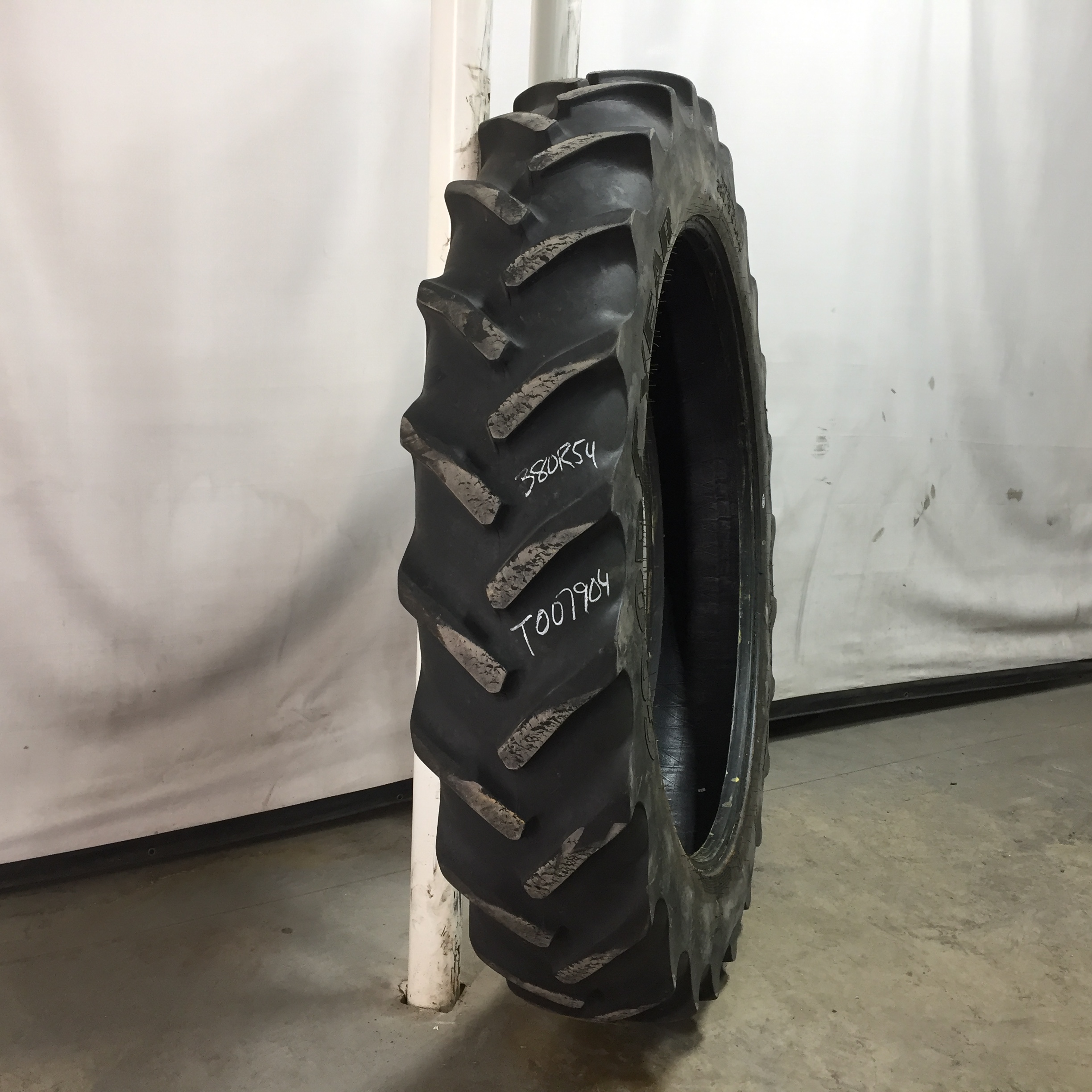 380/90R54 Goodyear Farm DT800 Super Traction R-1W Tire T007904