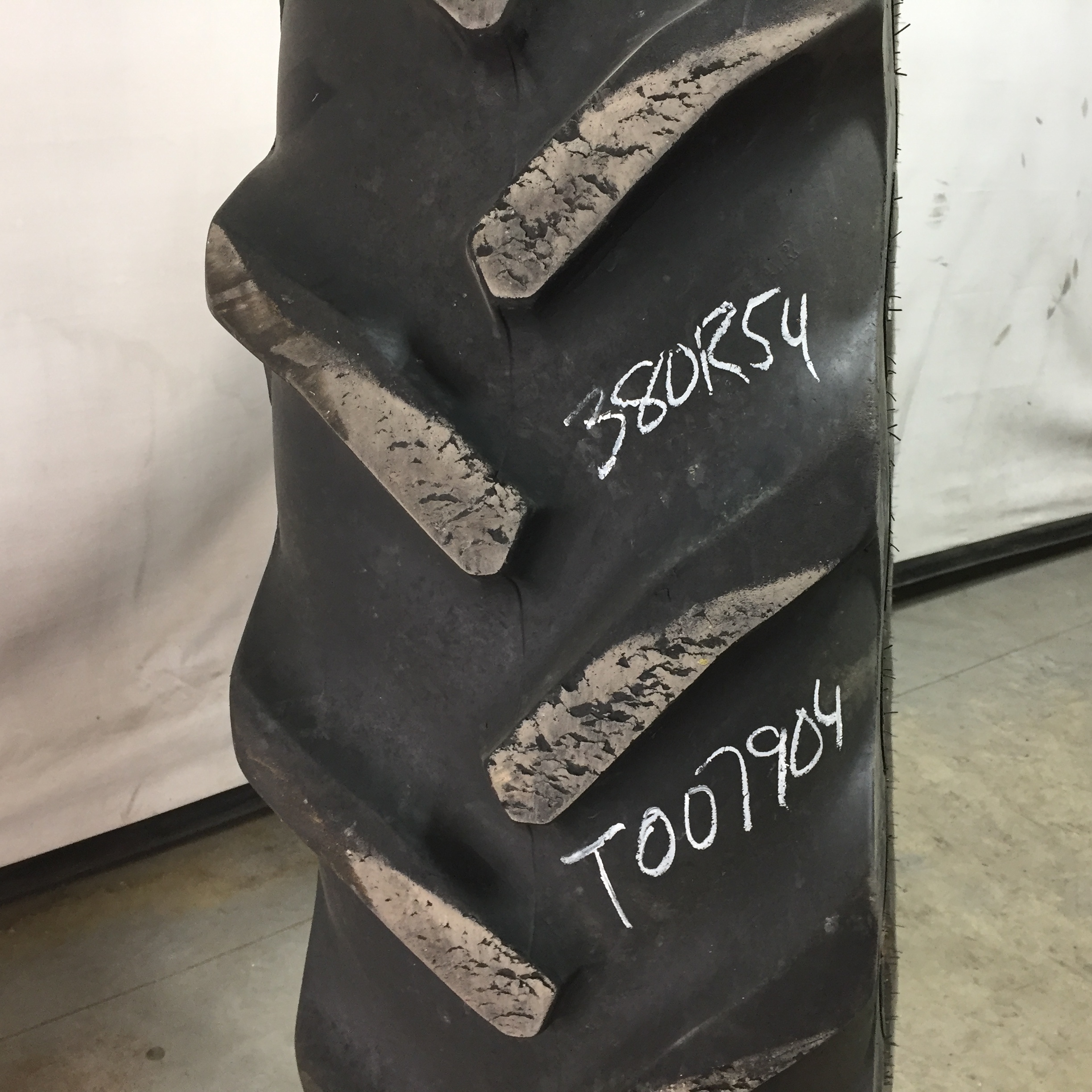 380/90R54 Goodyear Farm DT800 Super Traction R-1W Tire T007904