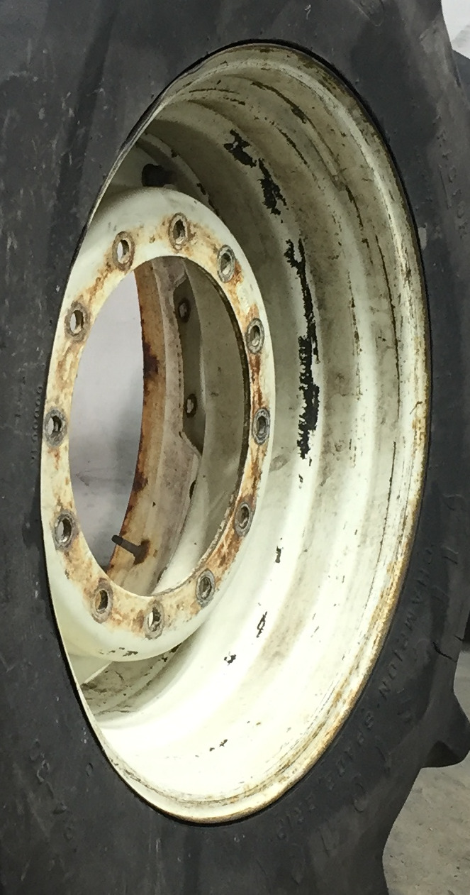 28''-30'' Waffle Wheel (Groups of 2 bolts) Rim Center WT007848CTR