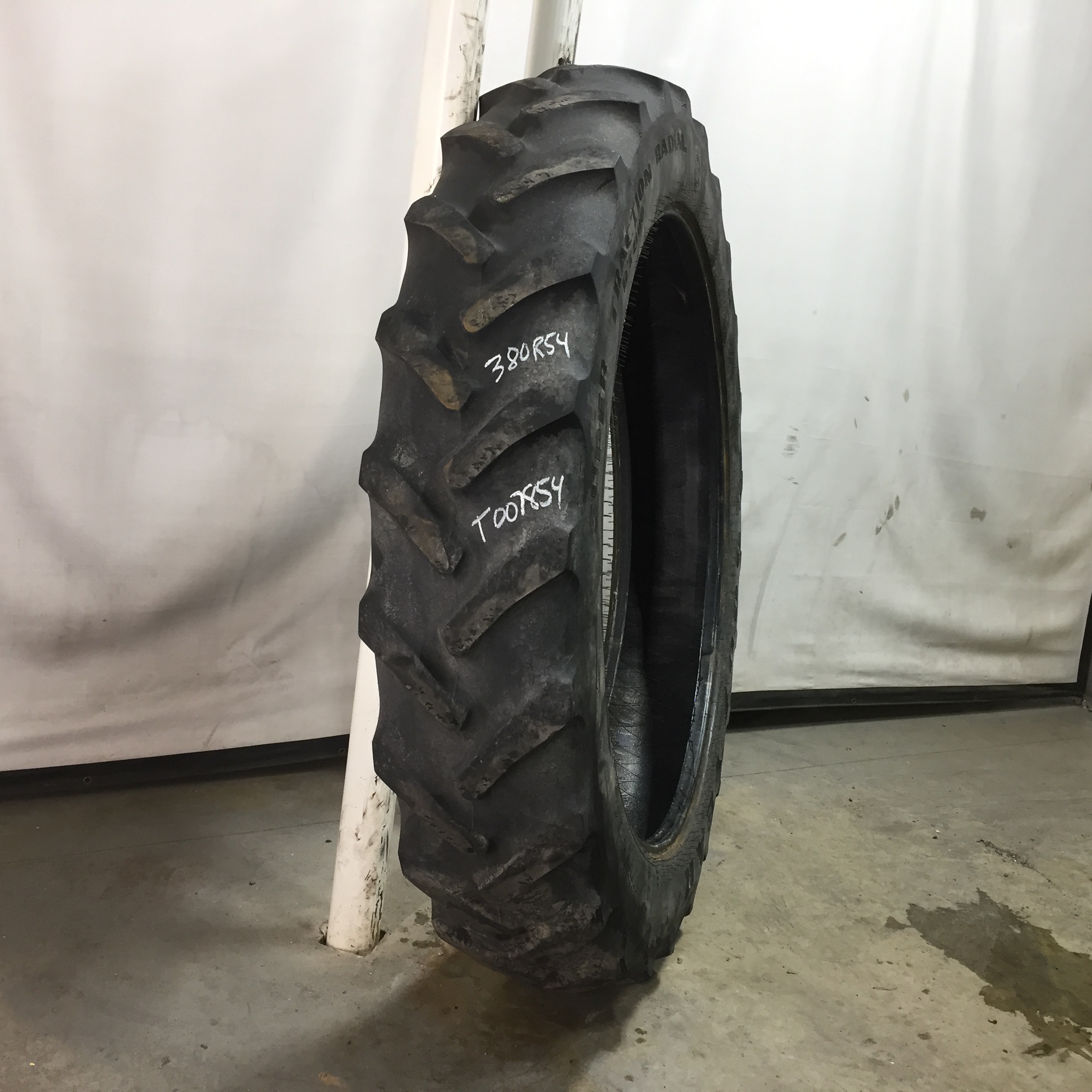 380/90R54 Goodyear Farm DT800 Super Traction R-1W Tire T007854