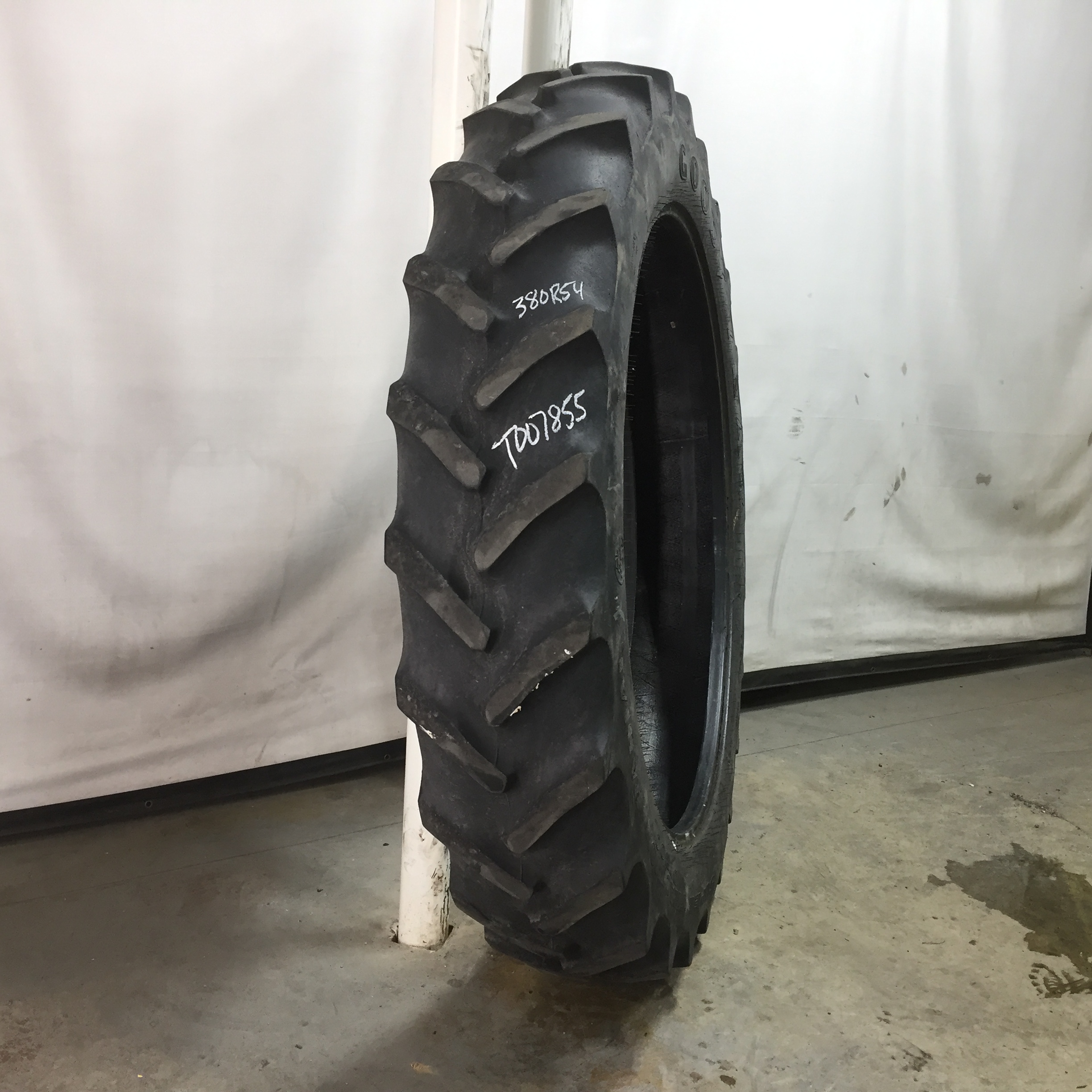 380/90R54 Goodyear Farm DT800 Super Traction R-1W Tire T007855