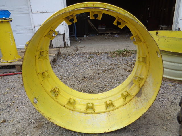 38''D x 16''W Band Dual w/Bkts Wheel T003708