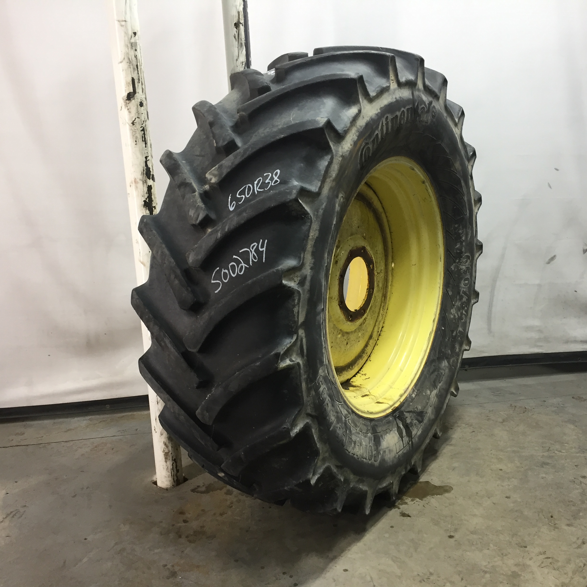 650/65R38 Continental Super Volume SVT R-1 Tire RS002784