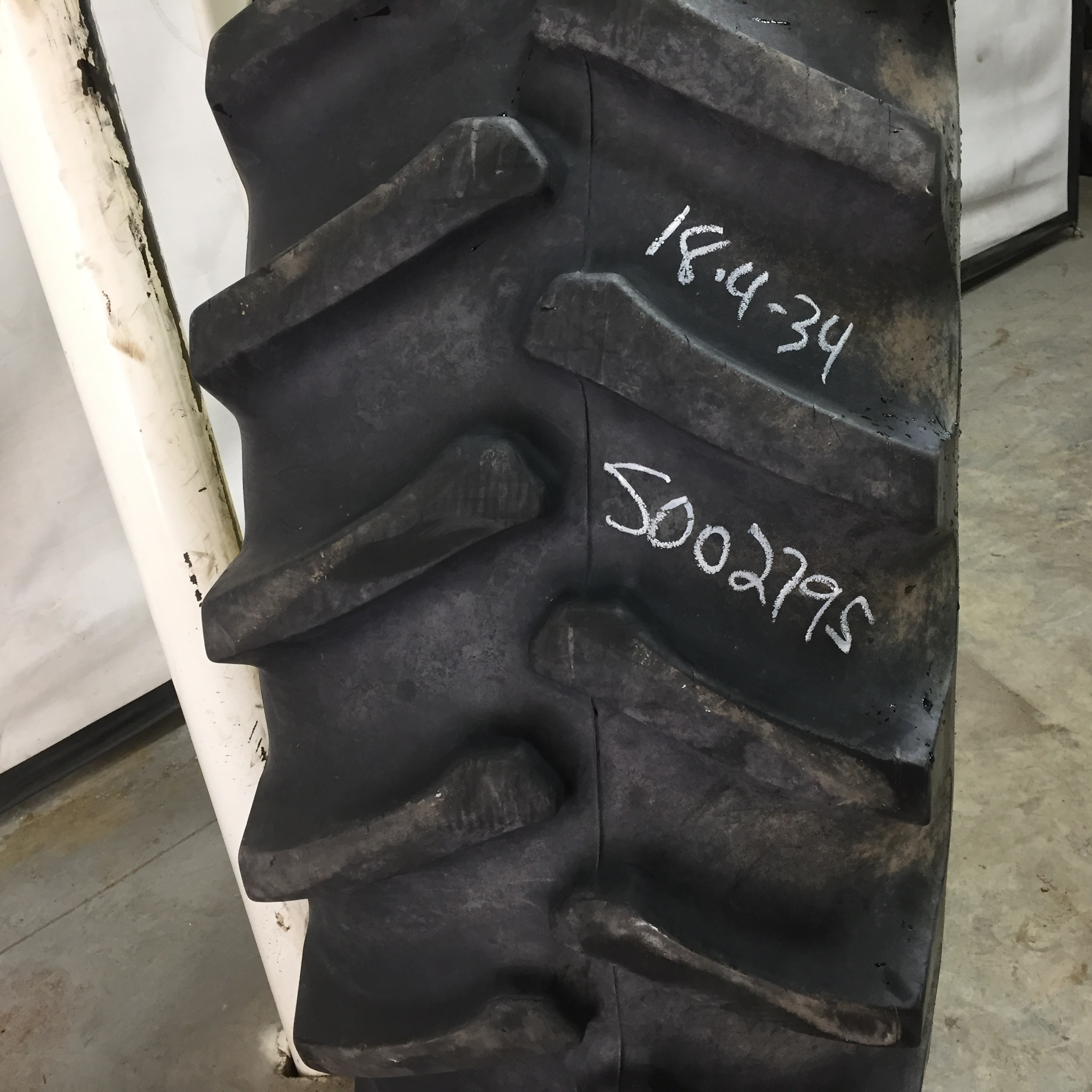 18.4/-34 Firestone Super All Traction 23 R-1 Tire RS002795