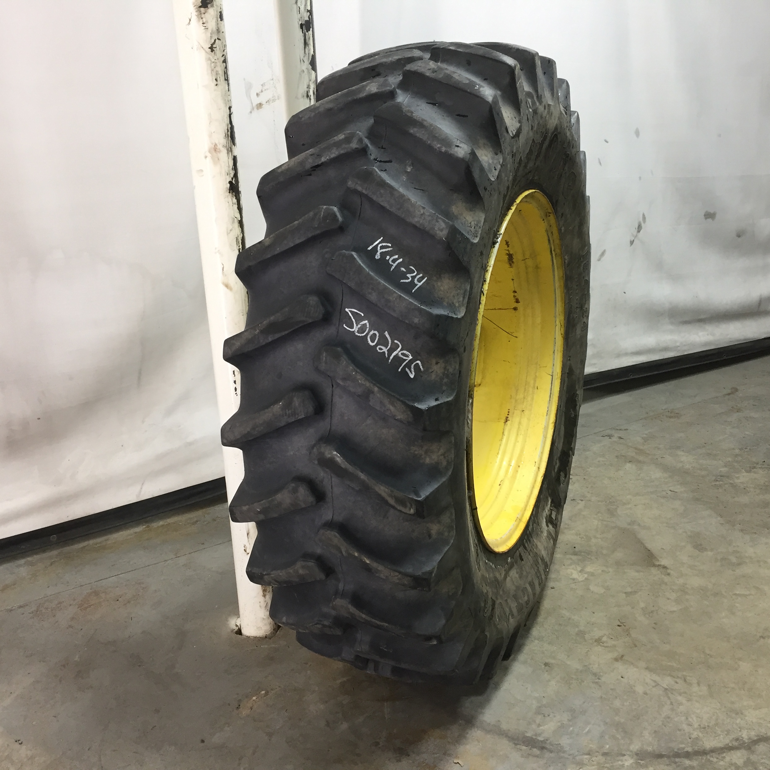 18.4/-34 Firestone Super All Traction 23 R-1 Tire RS002795
