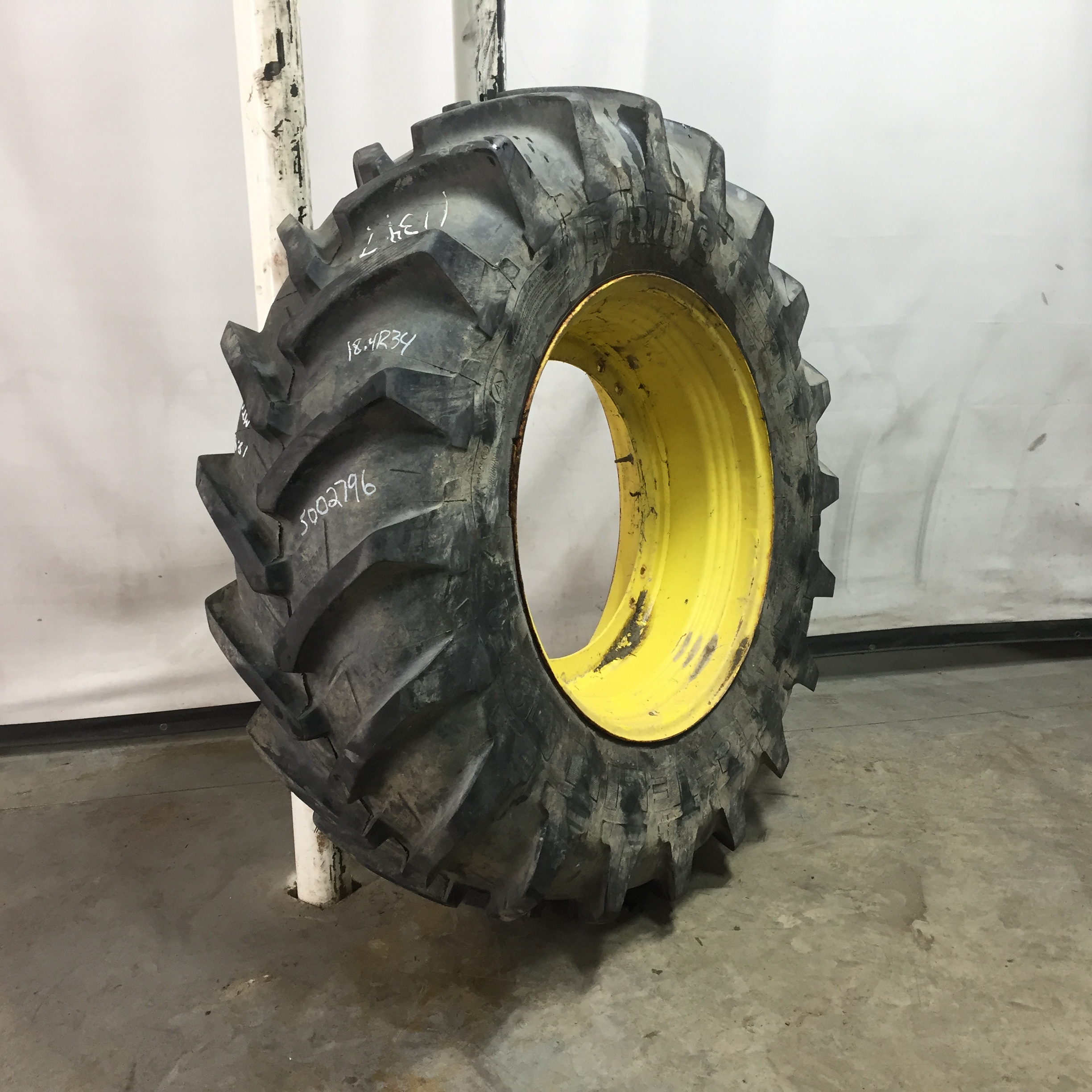 18.4/R34 Michelin AgriBib R-1W Tire RS002796