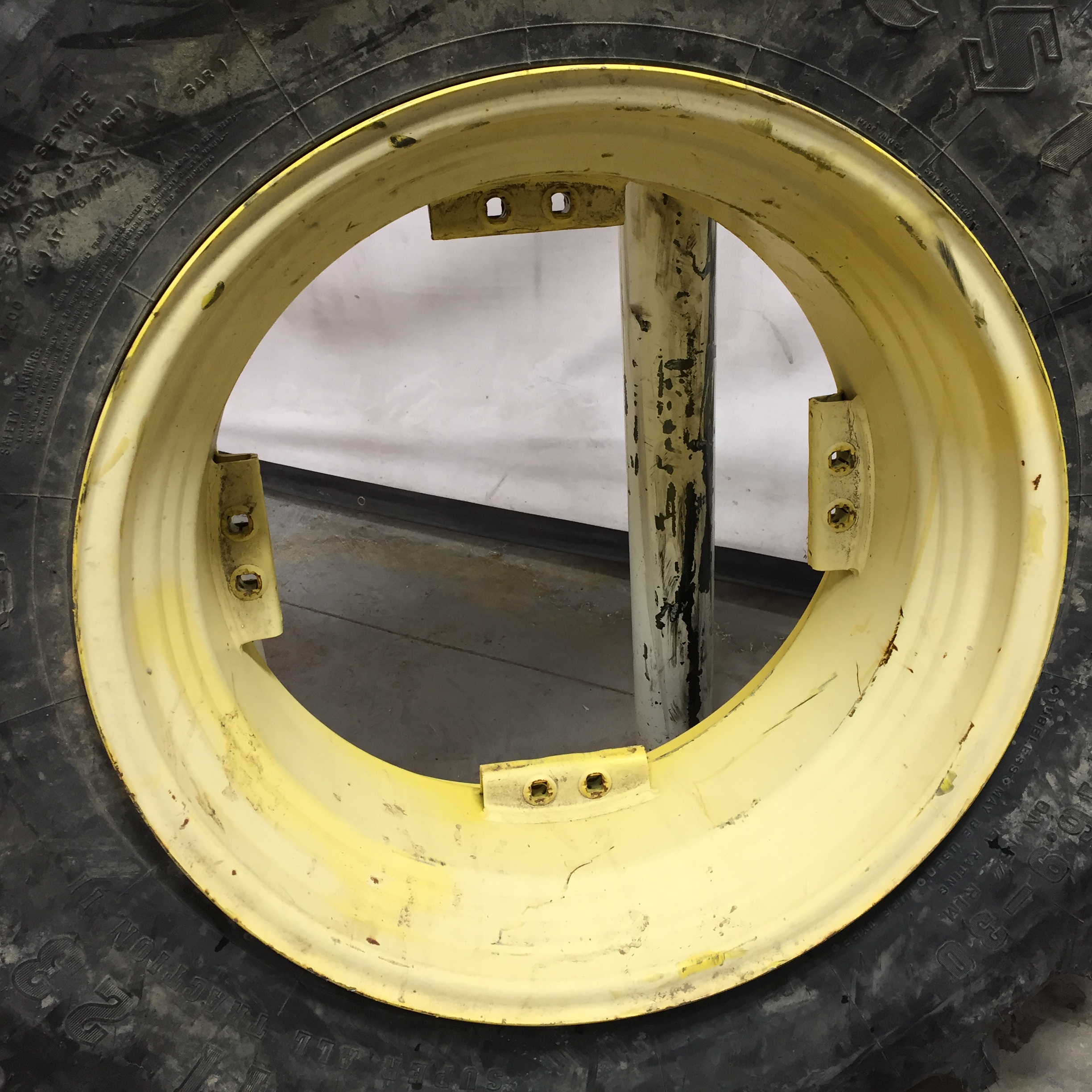 30''D x 15''W Rim with Clamp/U-Clamp (groups of 2 bolts) Wheel WS002805