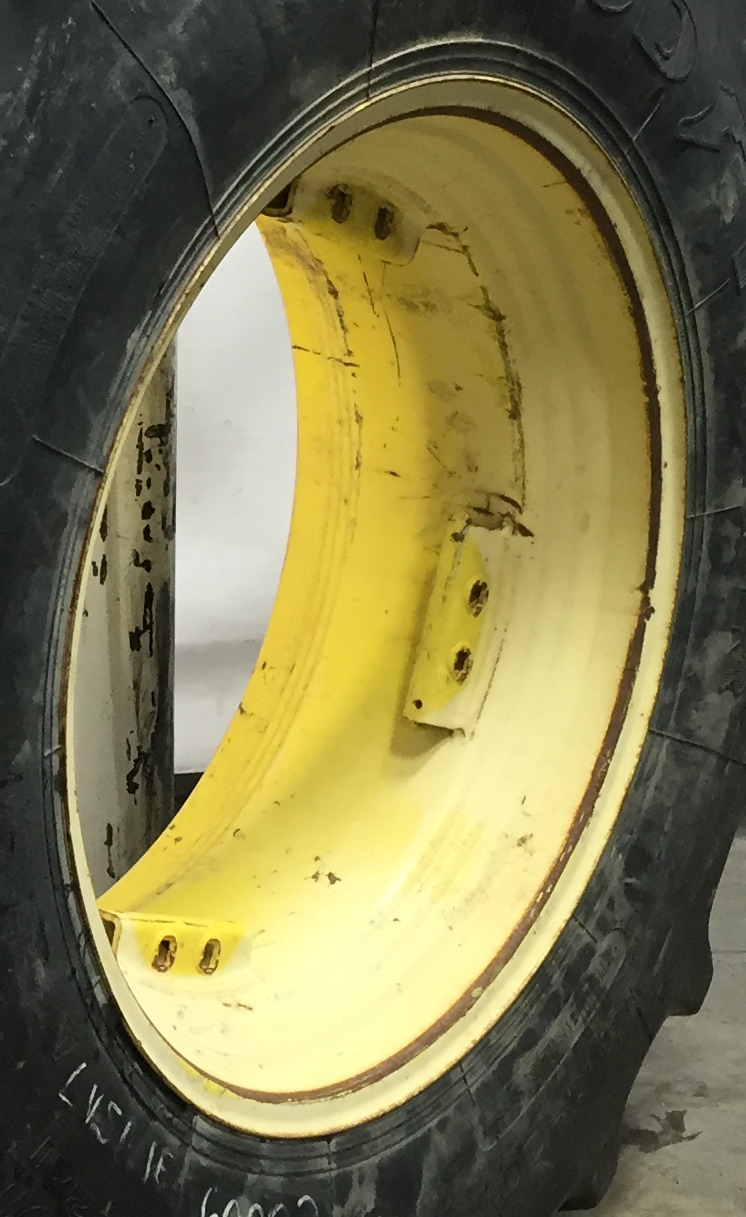 30''D x 15''W Rim with Clamp/U-Clamp (groups of 2 bolts) Wheel WS002808