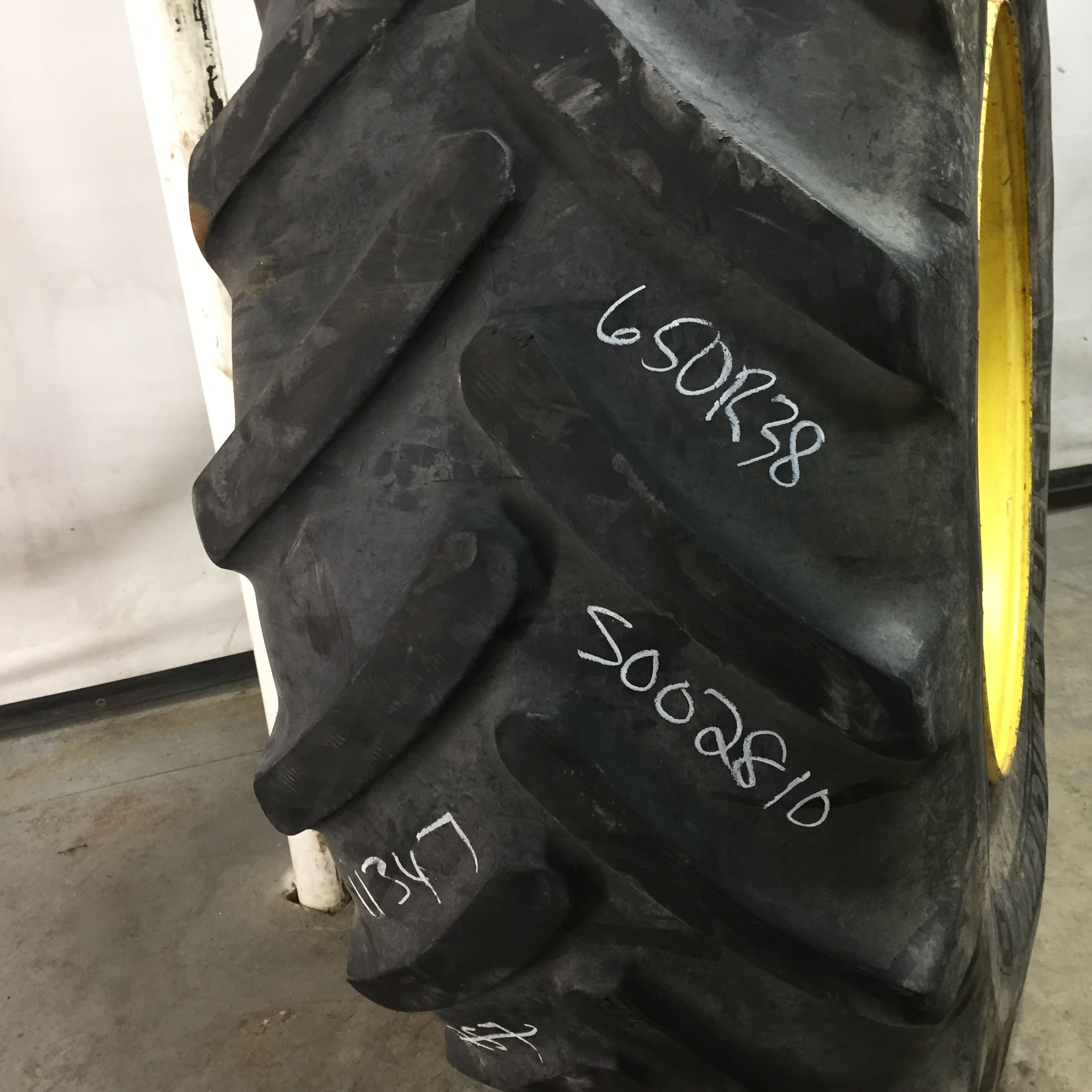 650/85R38 Michelin Axiobib R-1W Tire RS002810