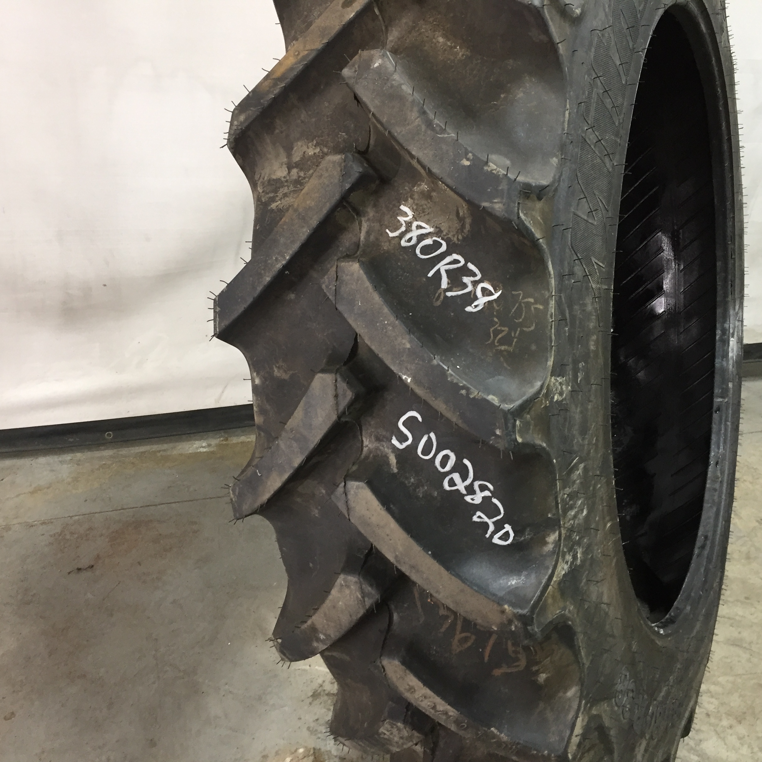 380/80R38 Mitas AC85 Radial R-1W Tire S002820