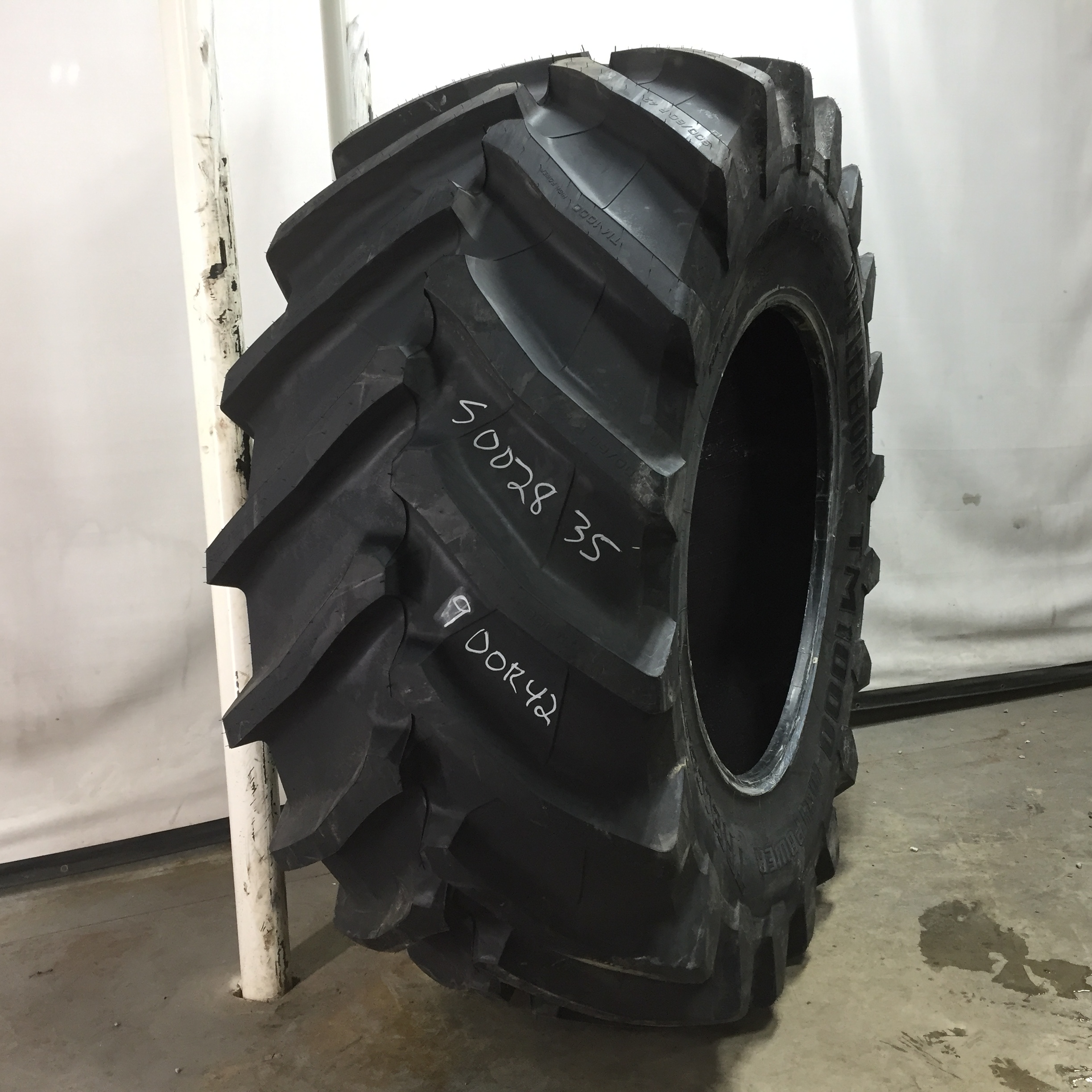 900/60R42 Trelleborg TM1000 High Power R-1W Tire S002835