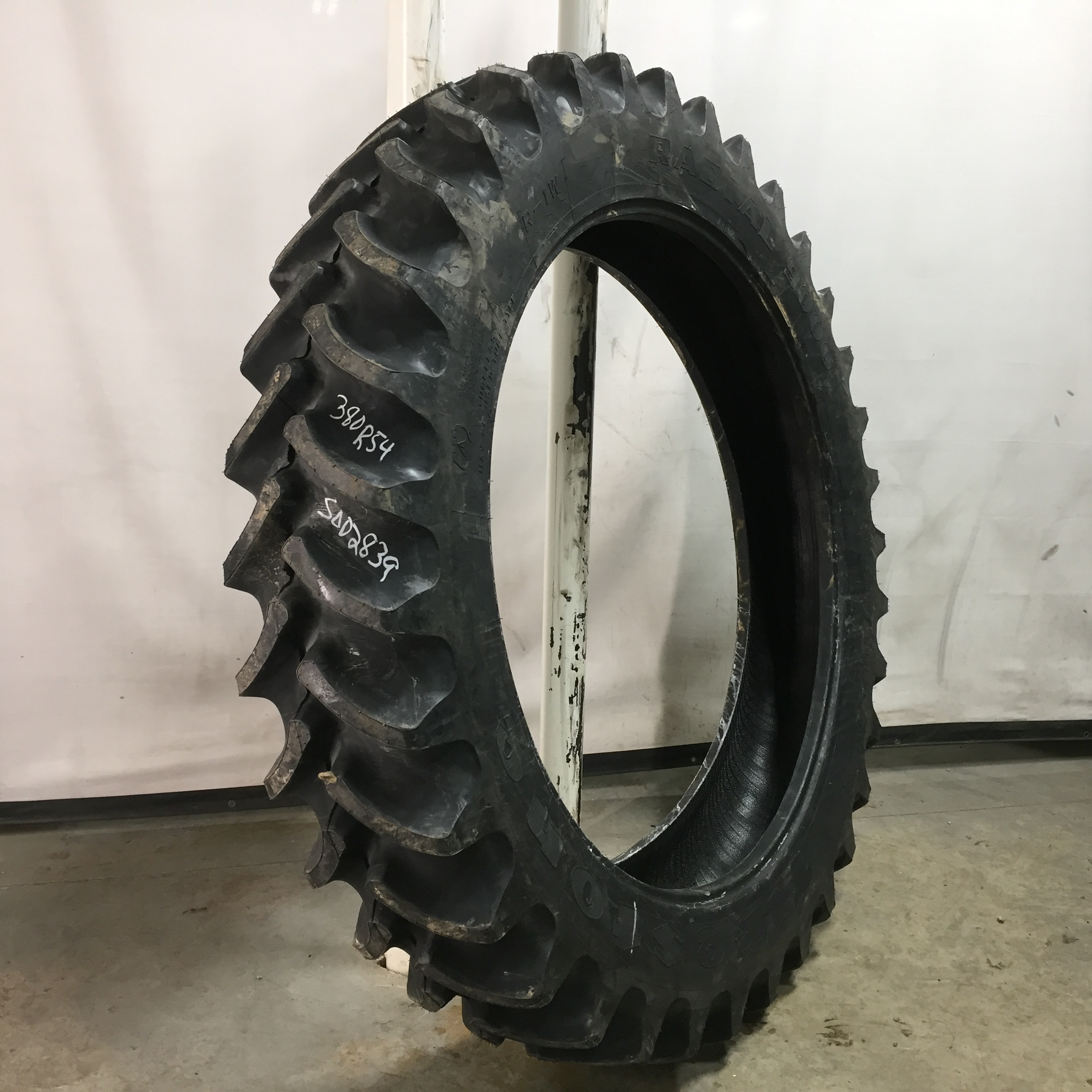 380/90R54 Firestone Radial 9000 R-1W Tire S002839