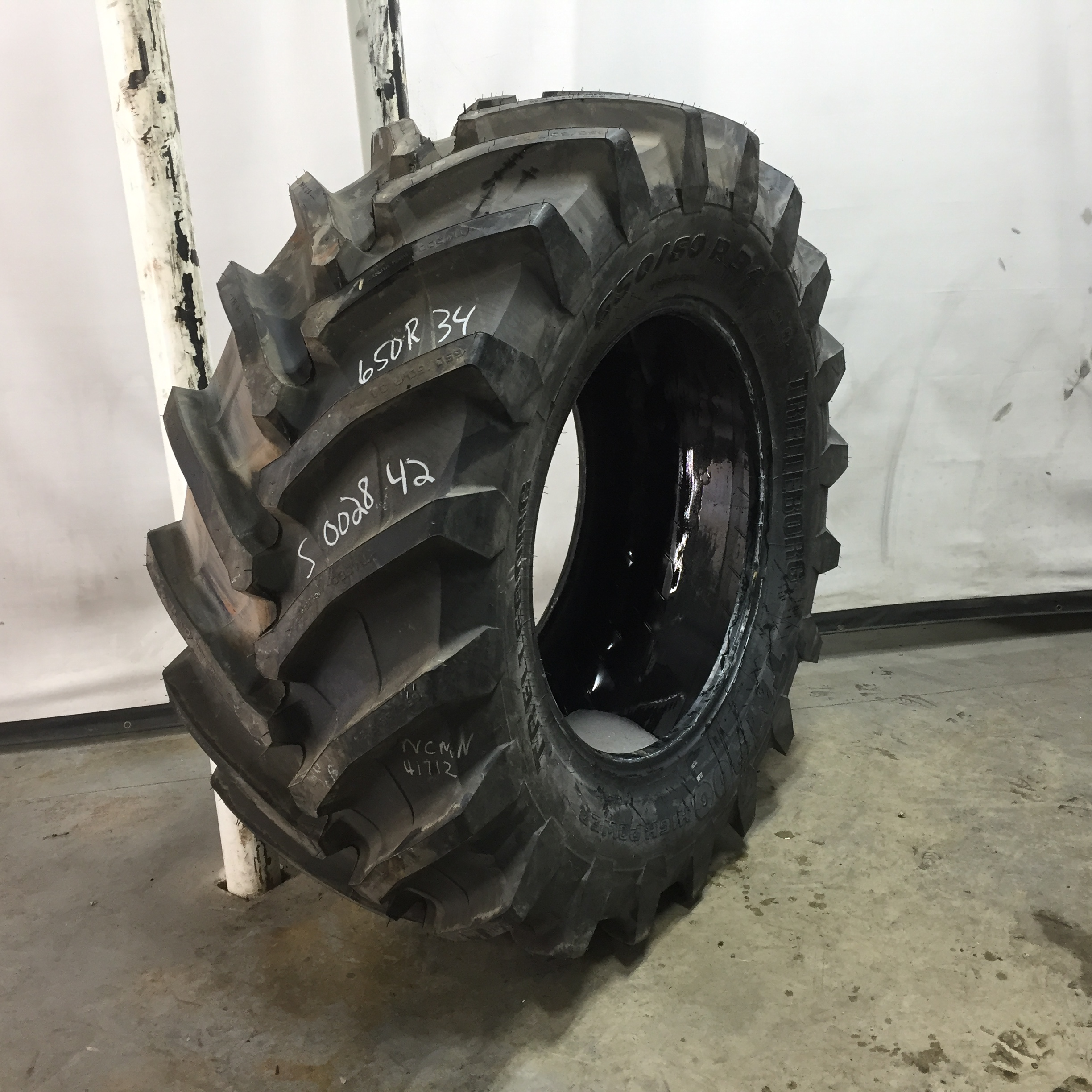 650/60R34 Trelleborg TM900 High Power R-1W Tire S002842