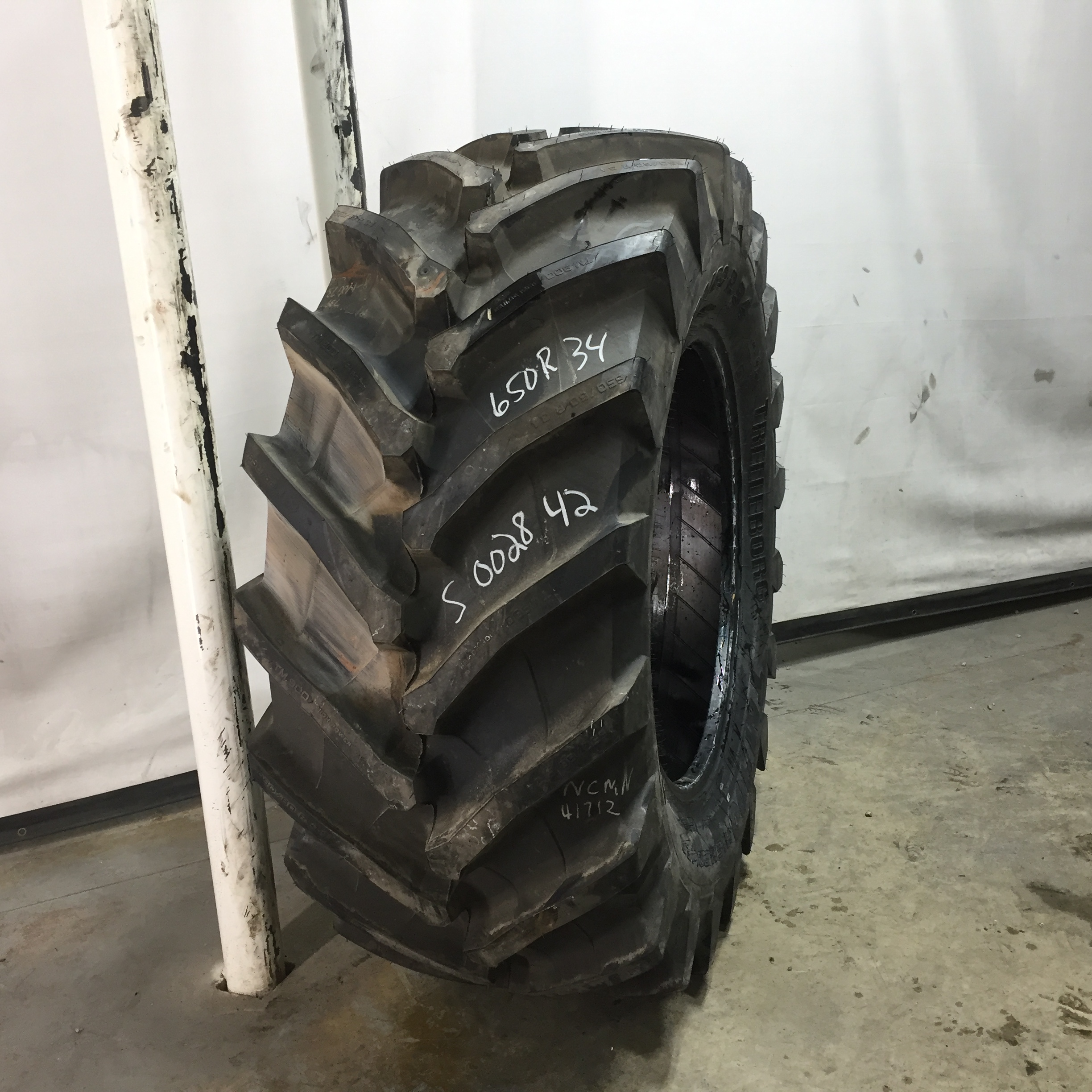 650/60R34 Trelleborg TM900 High Power R-1W Tire S002842