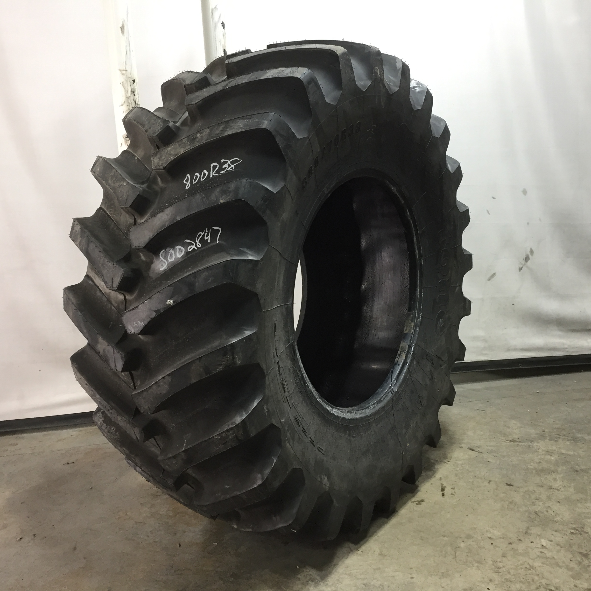 800/70R38 Firestone Radial Deep Tread 23 R-1W Tire S002847