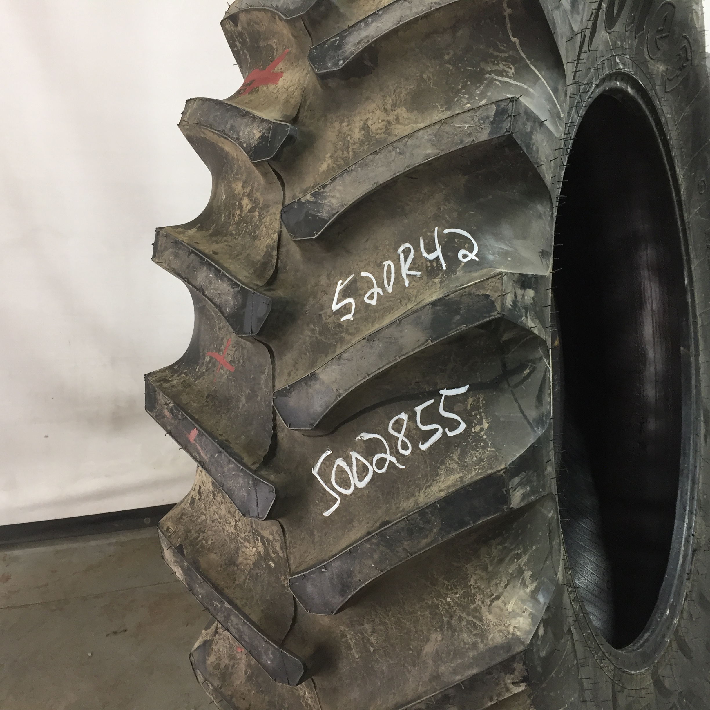 520/85R42 Firestone Radial All Traction 23 R-1 Tire S002855