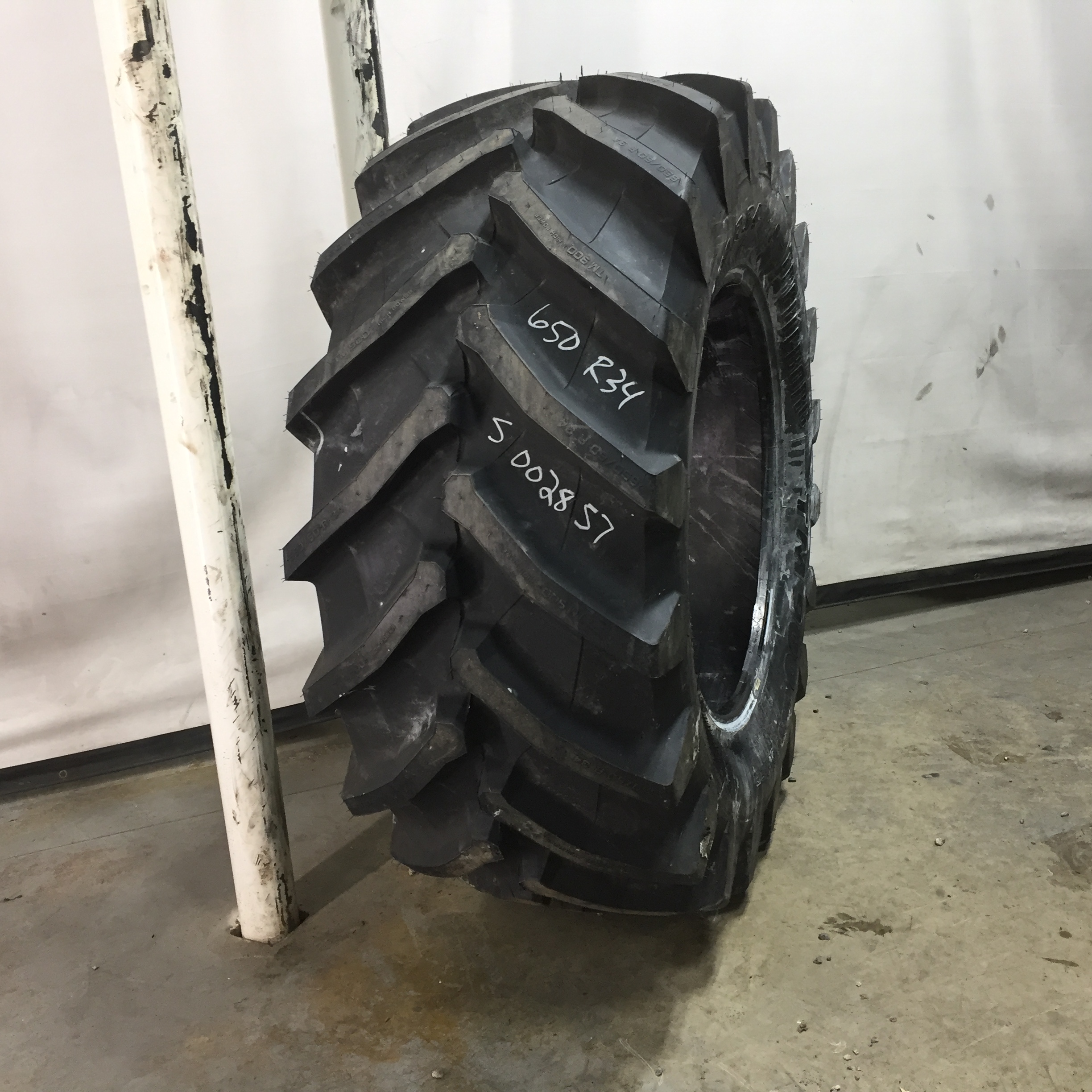 650/60R34 Trelleborg TM900 High Power R-1W Tire S002857
