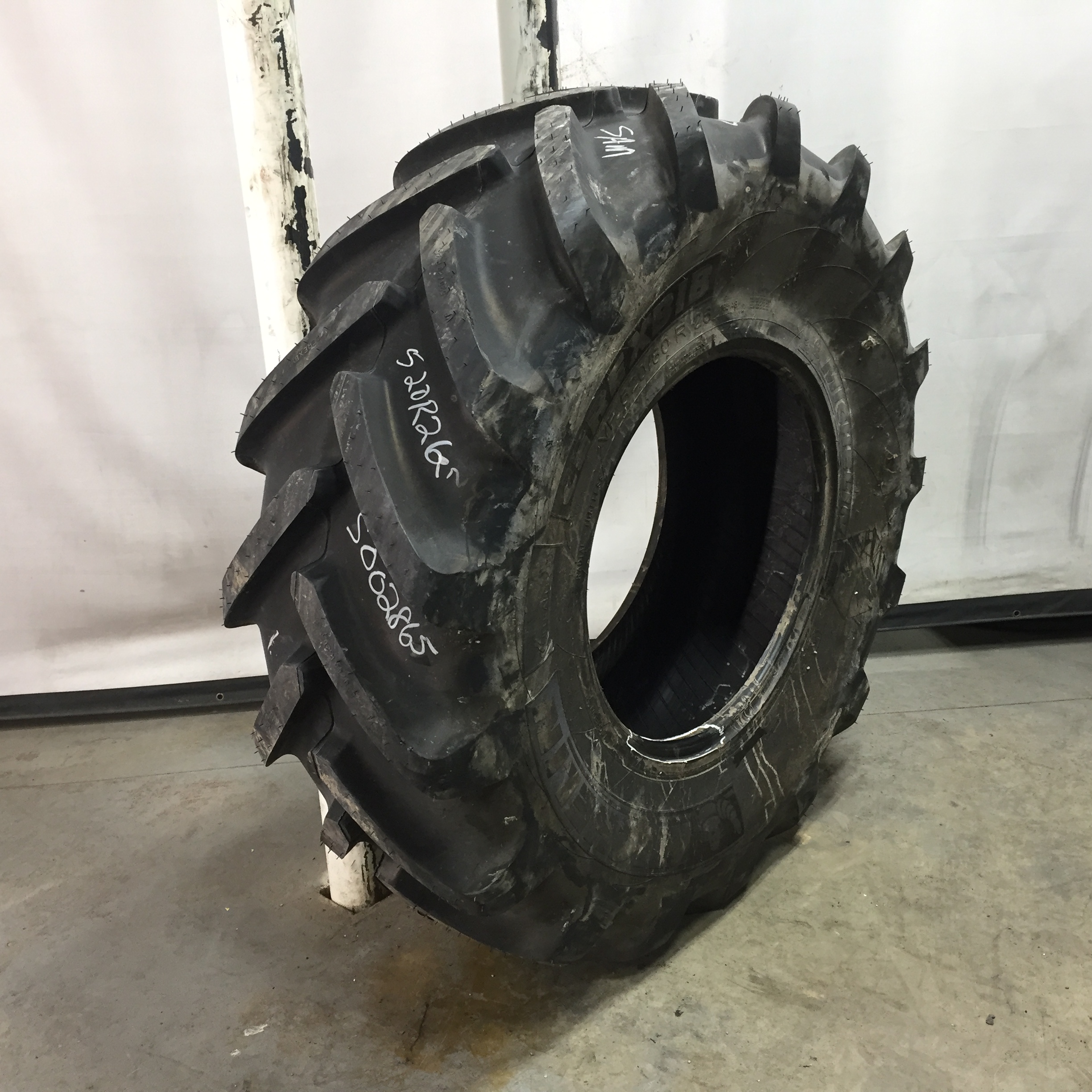 520/80R26 Michelin CereXBib R-1W Tire S002865