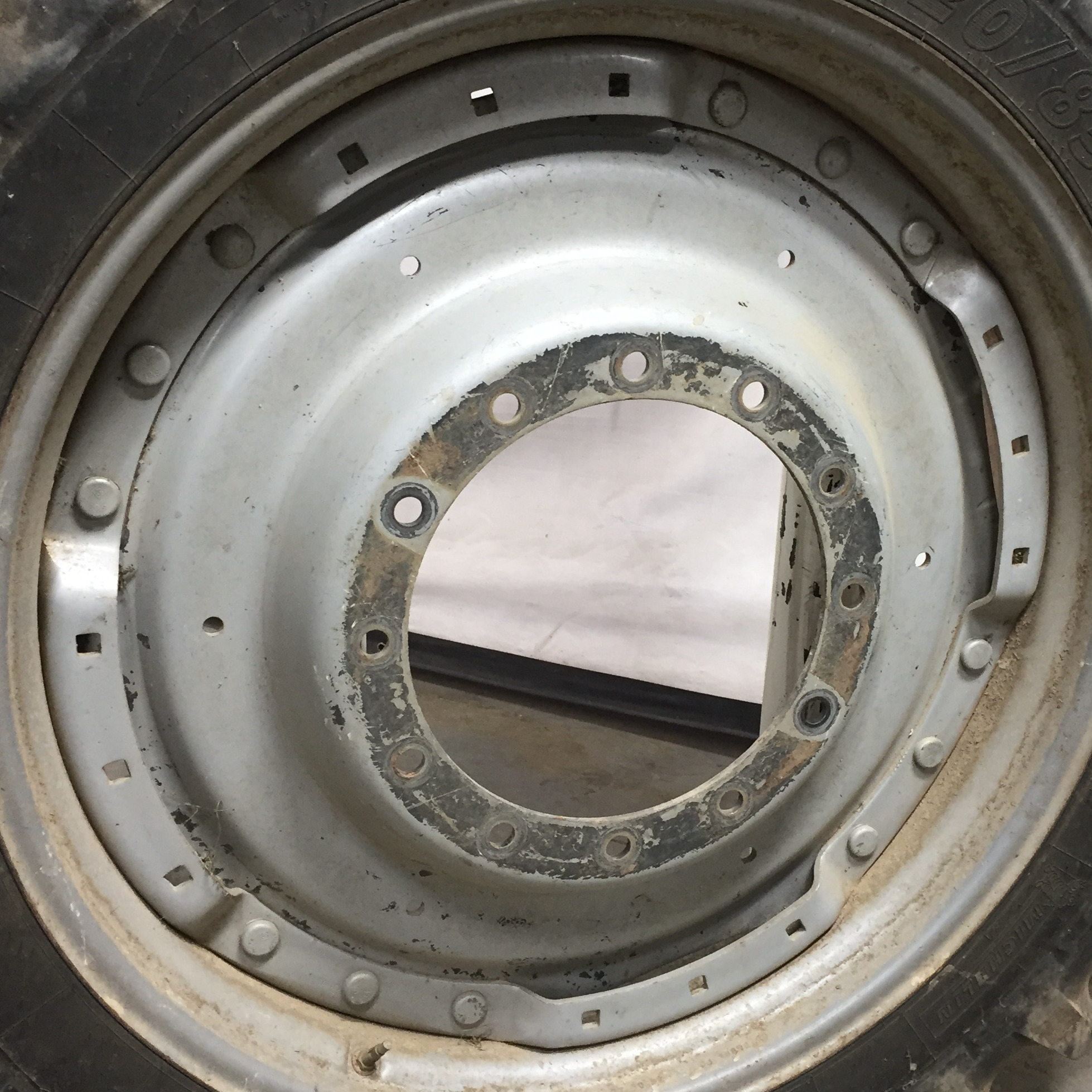 Waffle Wheel (Groups of 3 bolts) WT007924