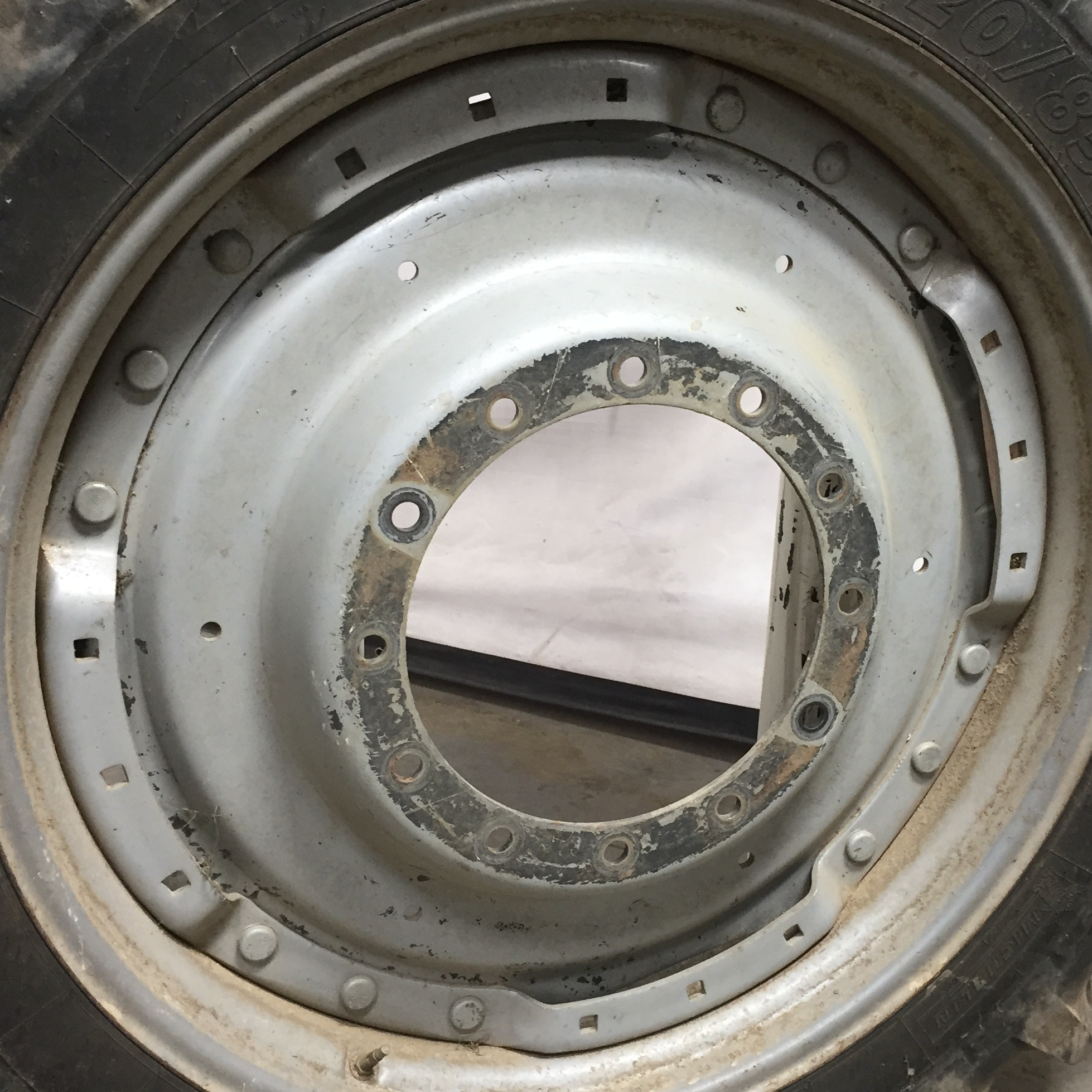 38''-54'' Waffle Wheel (Groups of 3 bolts) Rim Center WT007924CTR