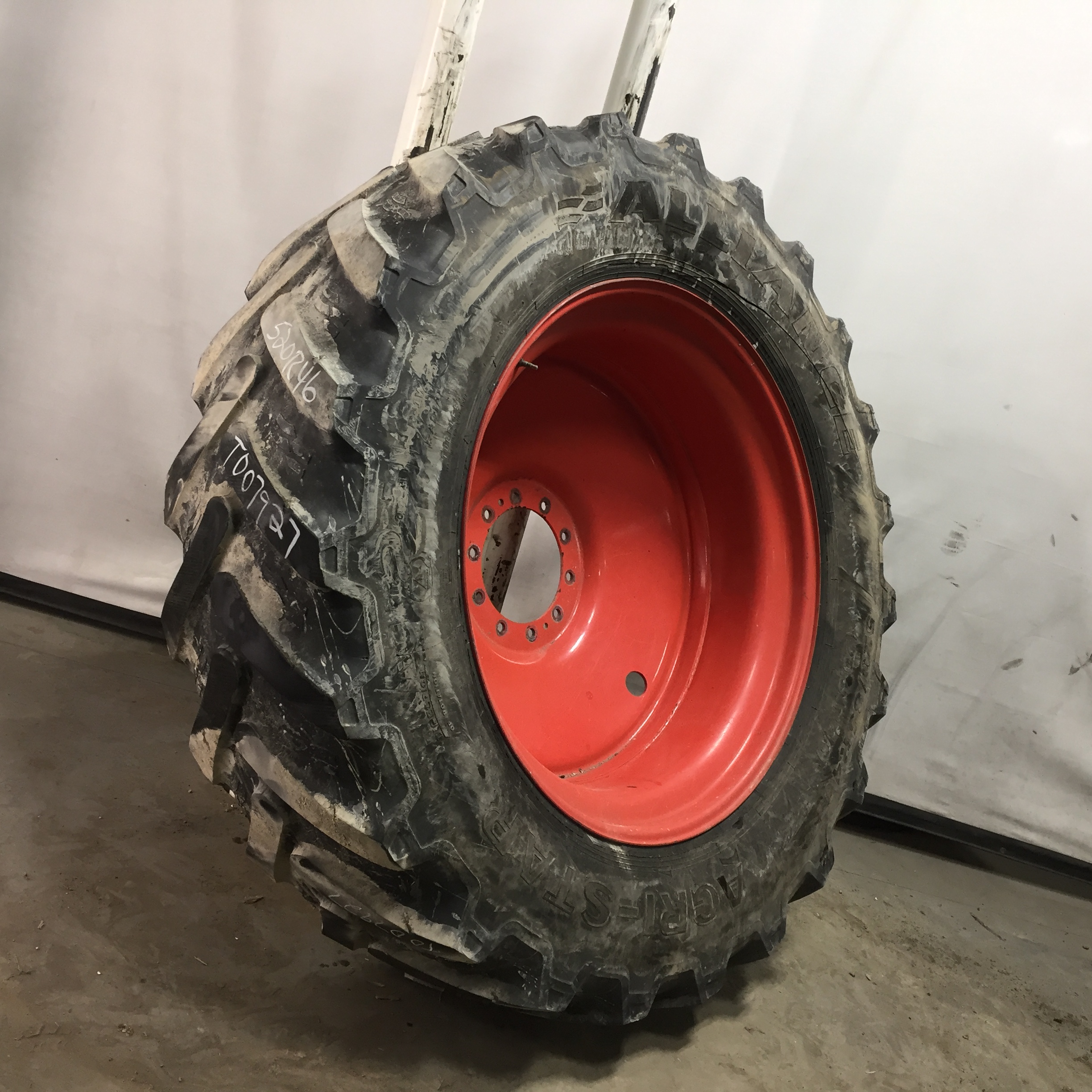 520/85R46 Alliance 375 Agristar R-1W Tire RT007927