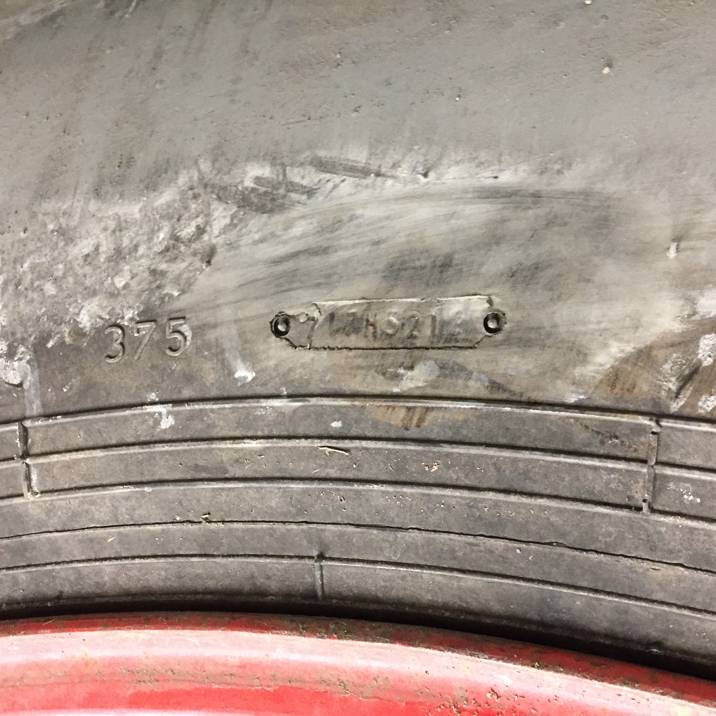 520/85R46 Alliance 375 Agristar R-1W Tire RT007928