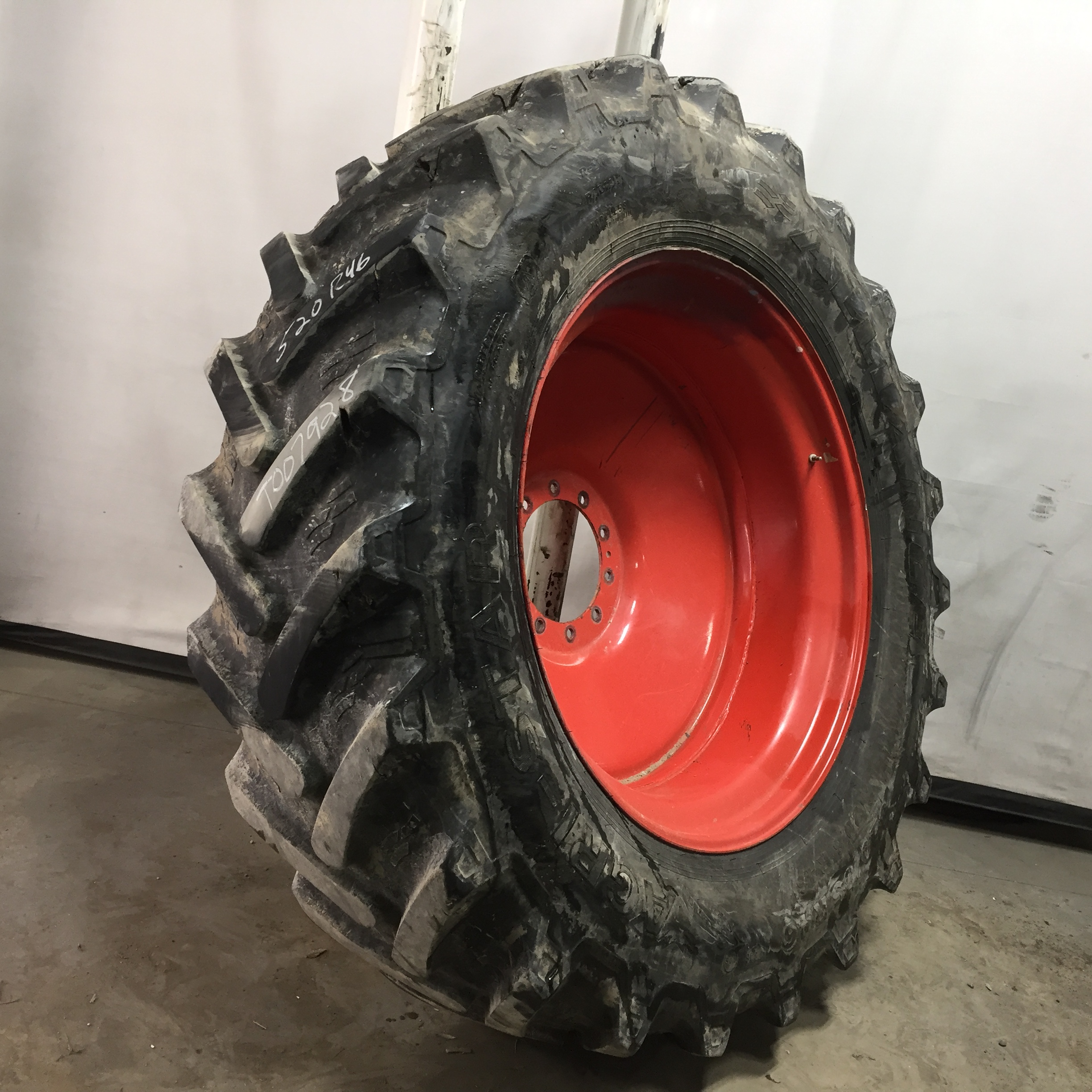 520/85R46 Alliance 375 Agristar R-1W Tire RT007928