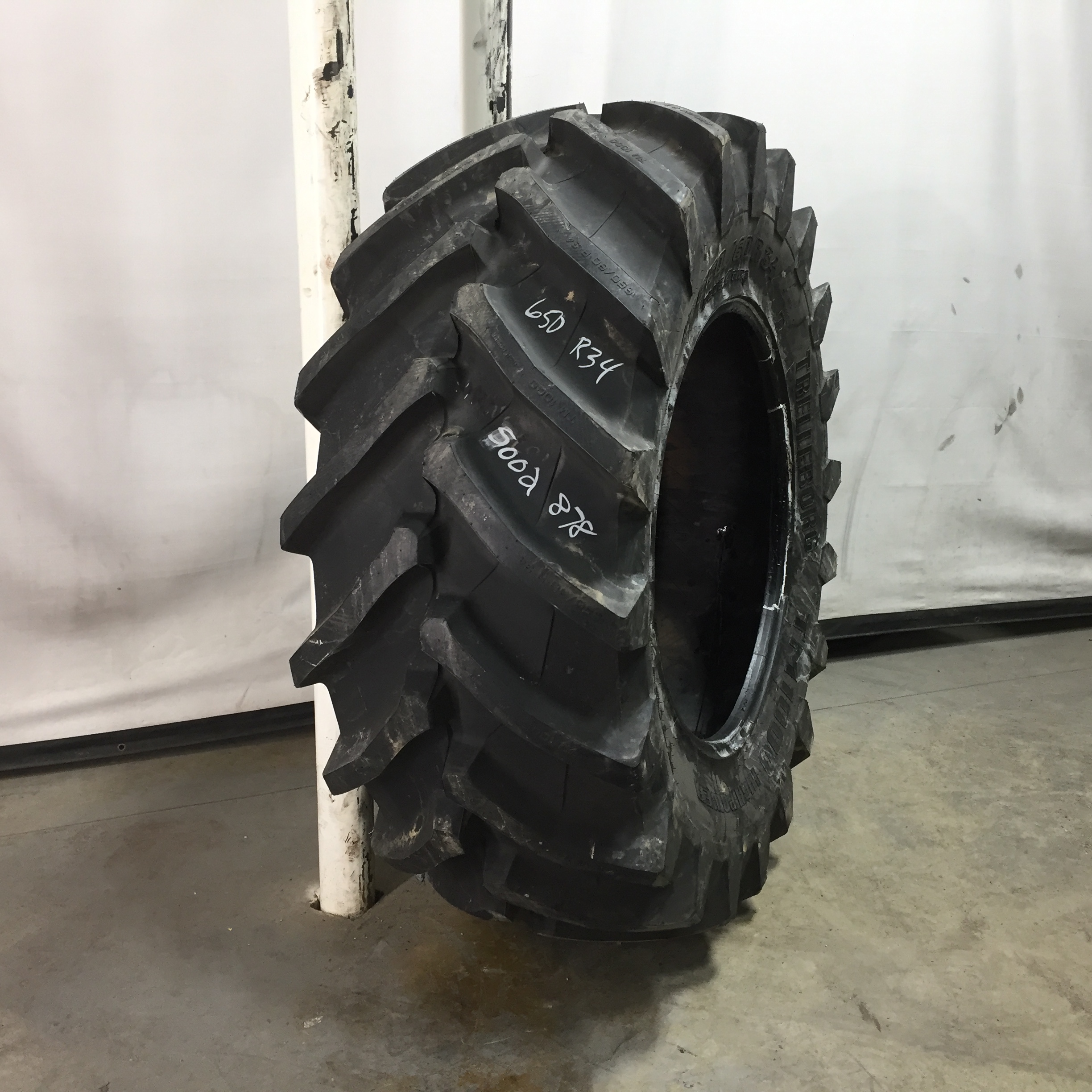 650/60R34 Trelleborg TM1000 High Power R-1W Tire s002878