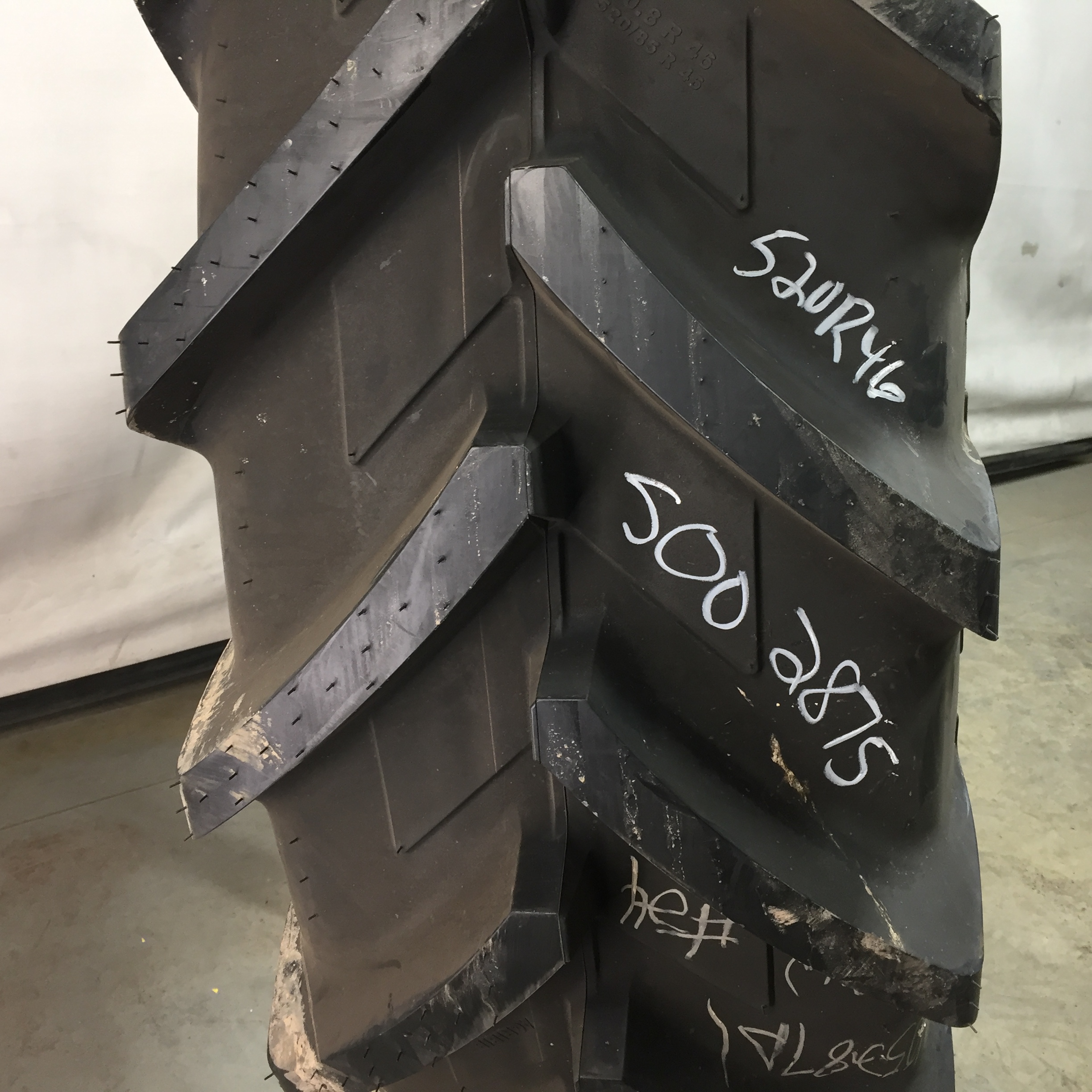 520/85R46 Michelin AgriBib R-1W Tire s002875