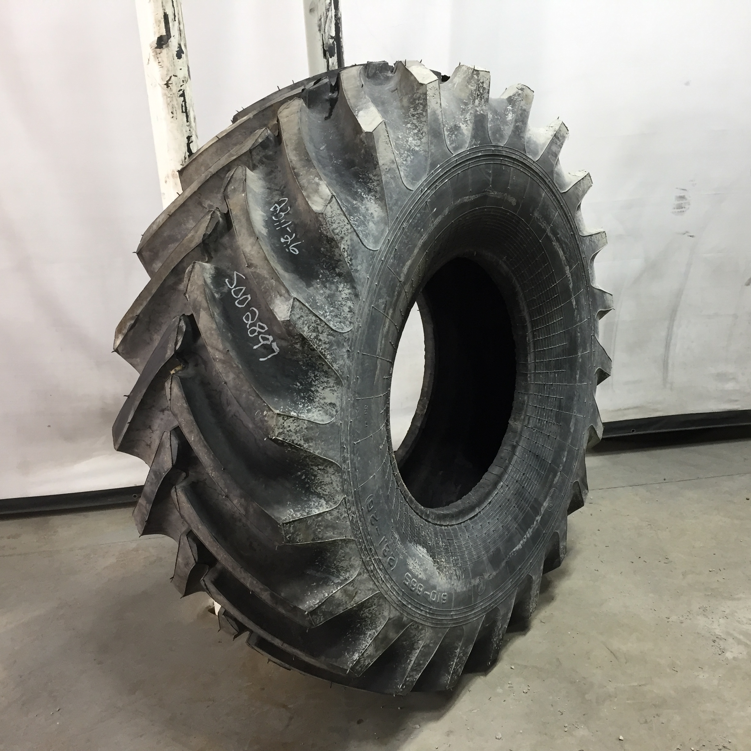 23.1/-26 Miscellaneous Farm Rear R-1 Tire S002897