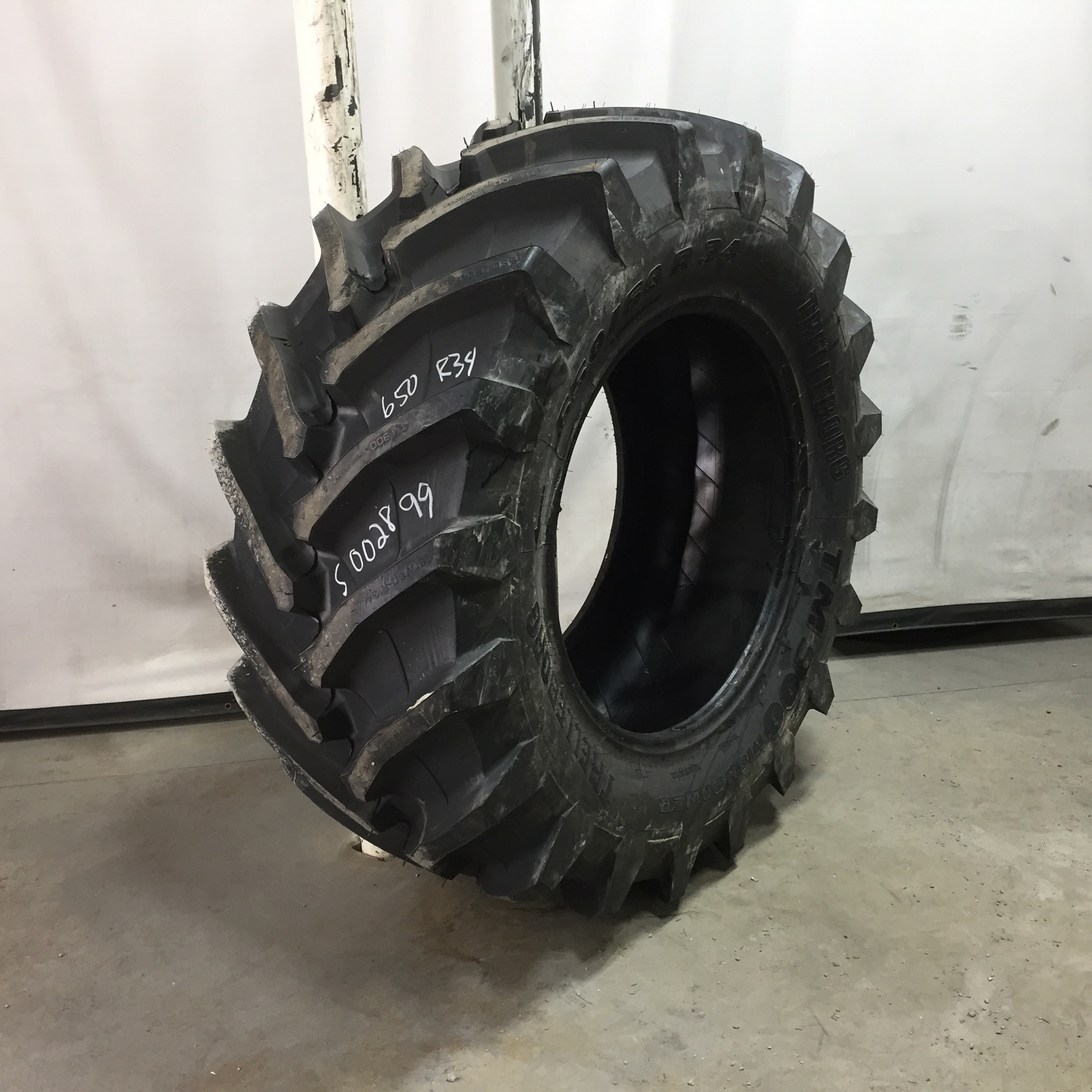 650/60R34 Trelleborg TM900 High Power R-1W Tire S002899