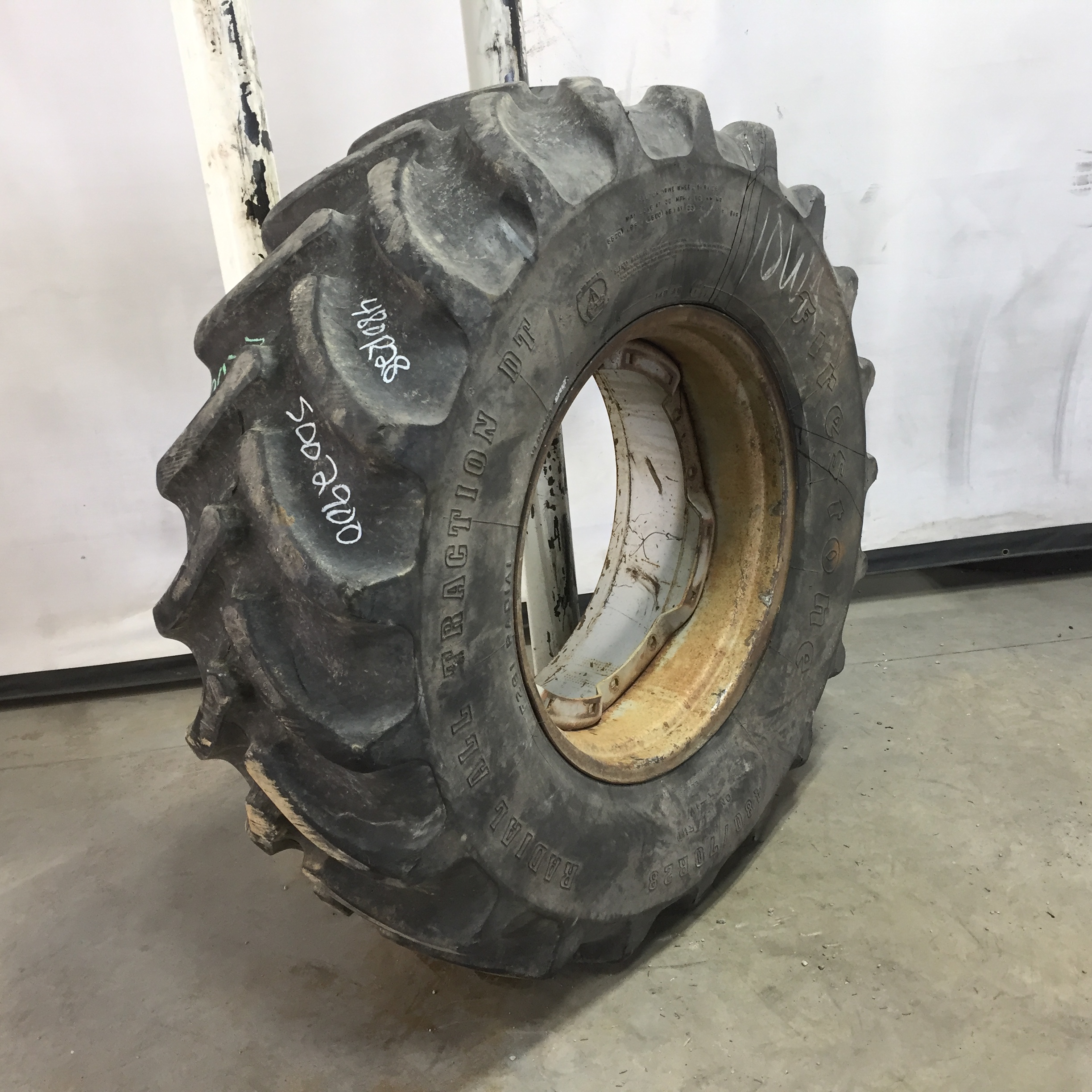 480/70R28 Firestone Radial All Traction DT R-1W Tire RS002900