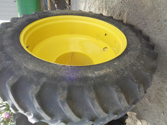 46''D x 16''W Straddle Dual Wheel WT003681