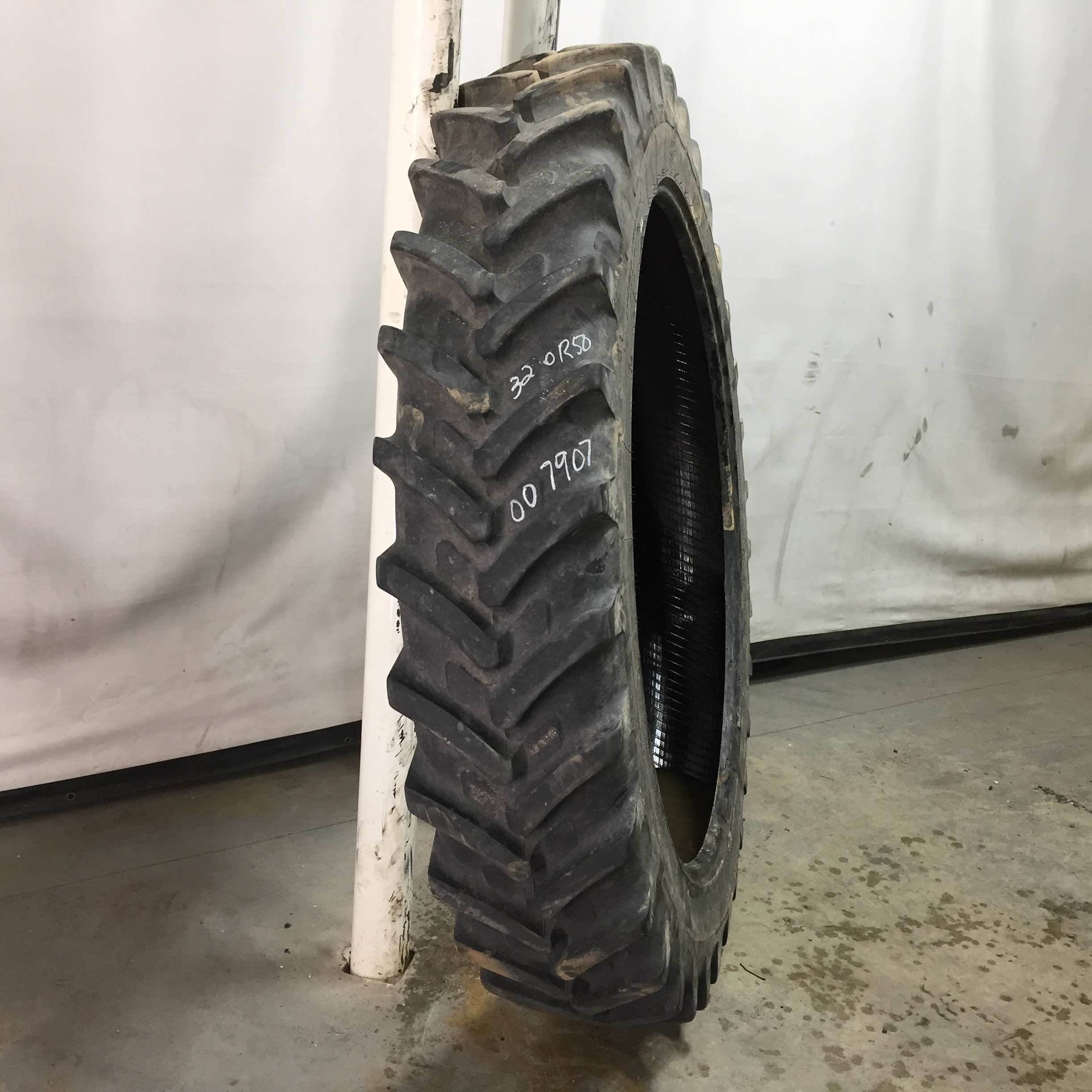 320/90R50 Michelin AgriBib Row Crop R-1W Tire 007907