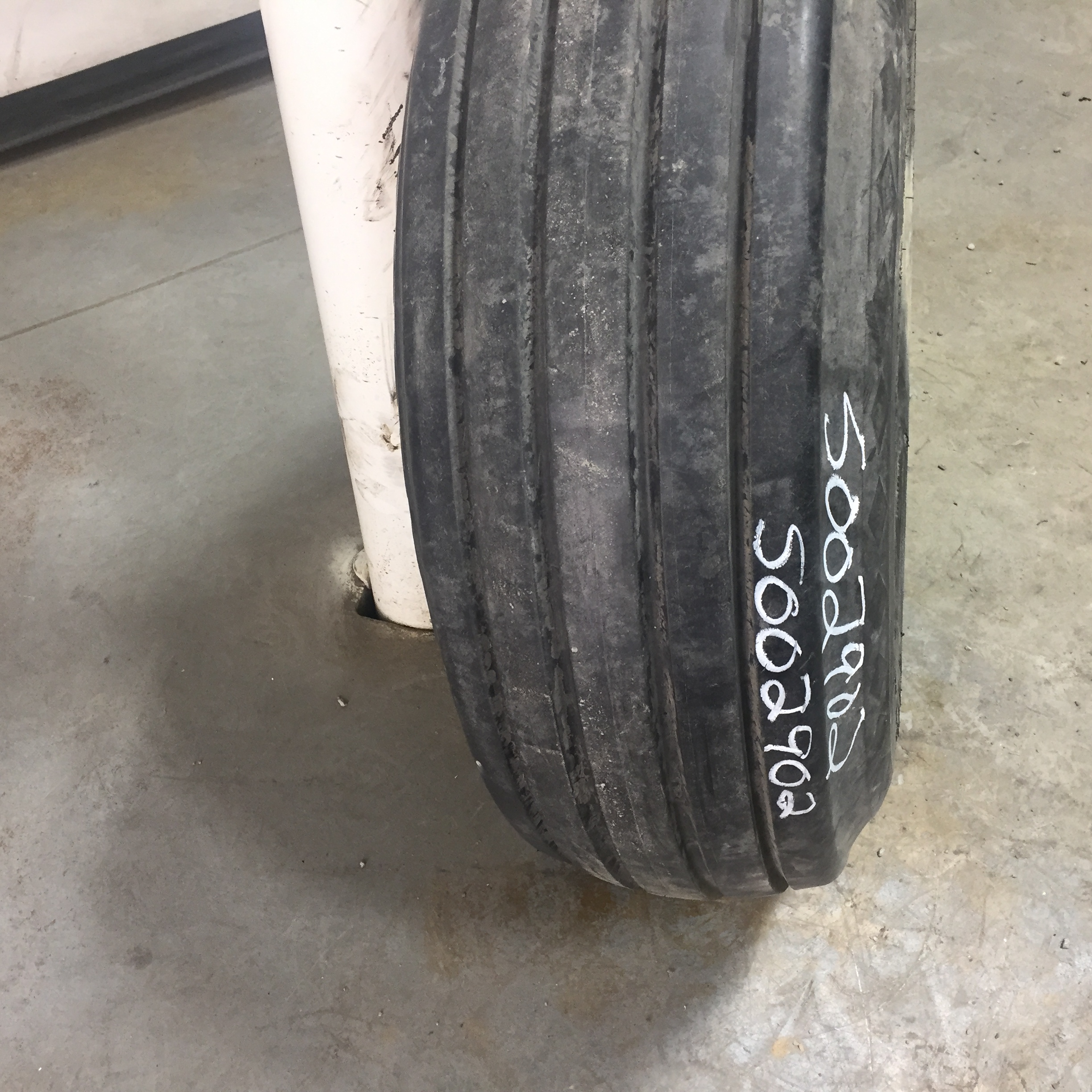 9.5/L-15 Goodyear Farm FI Highway Service I-1 Tire RS002902