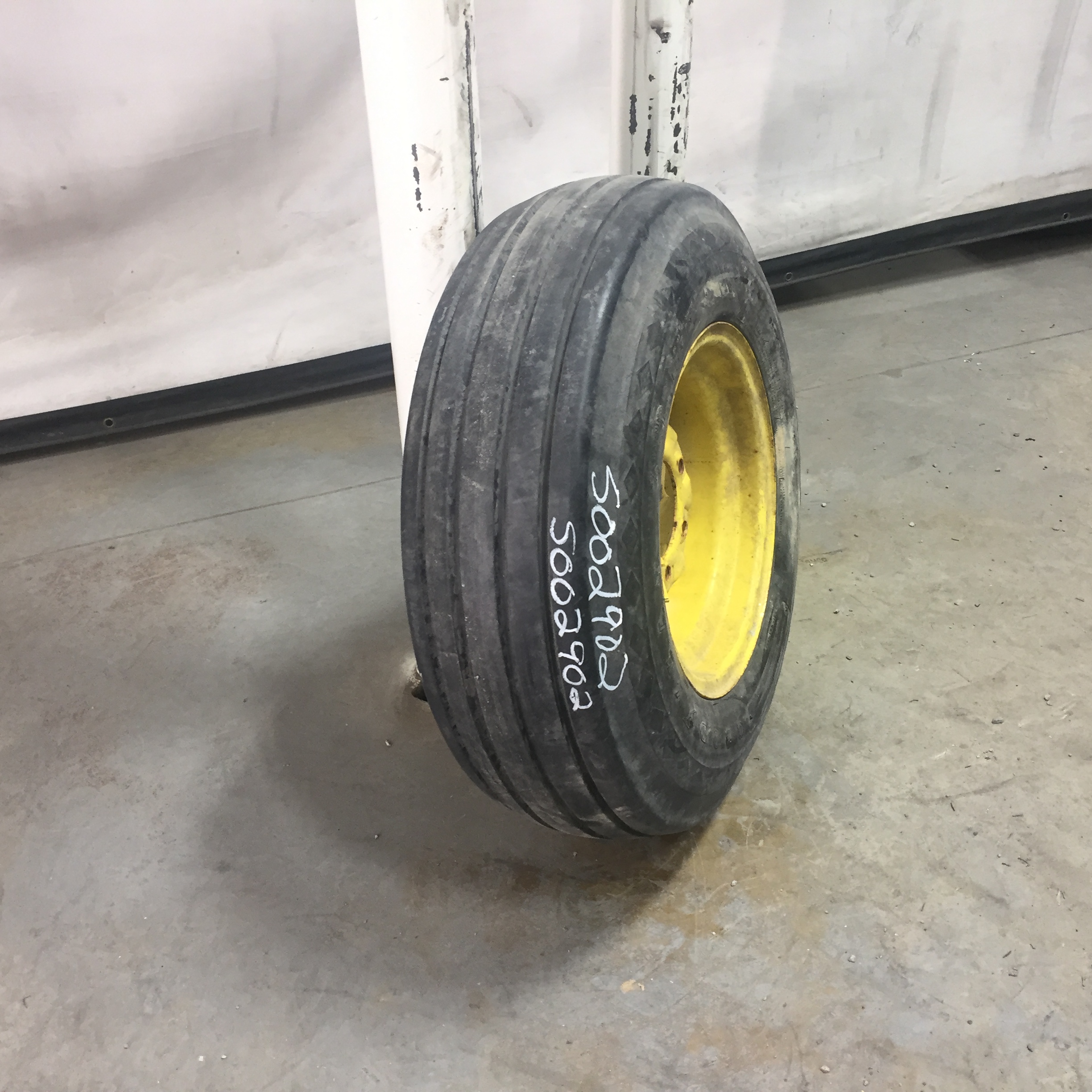 9.5/L-15 Goodyear Farm FI Highway Service I-1 Tire RS002902