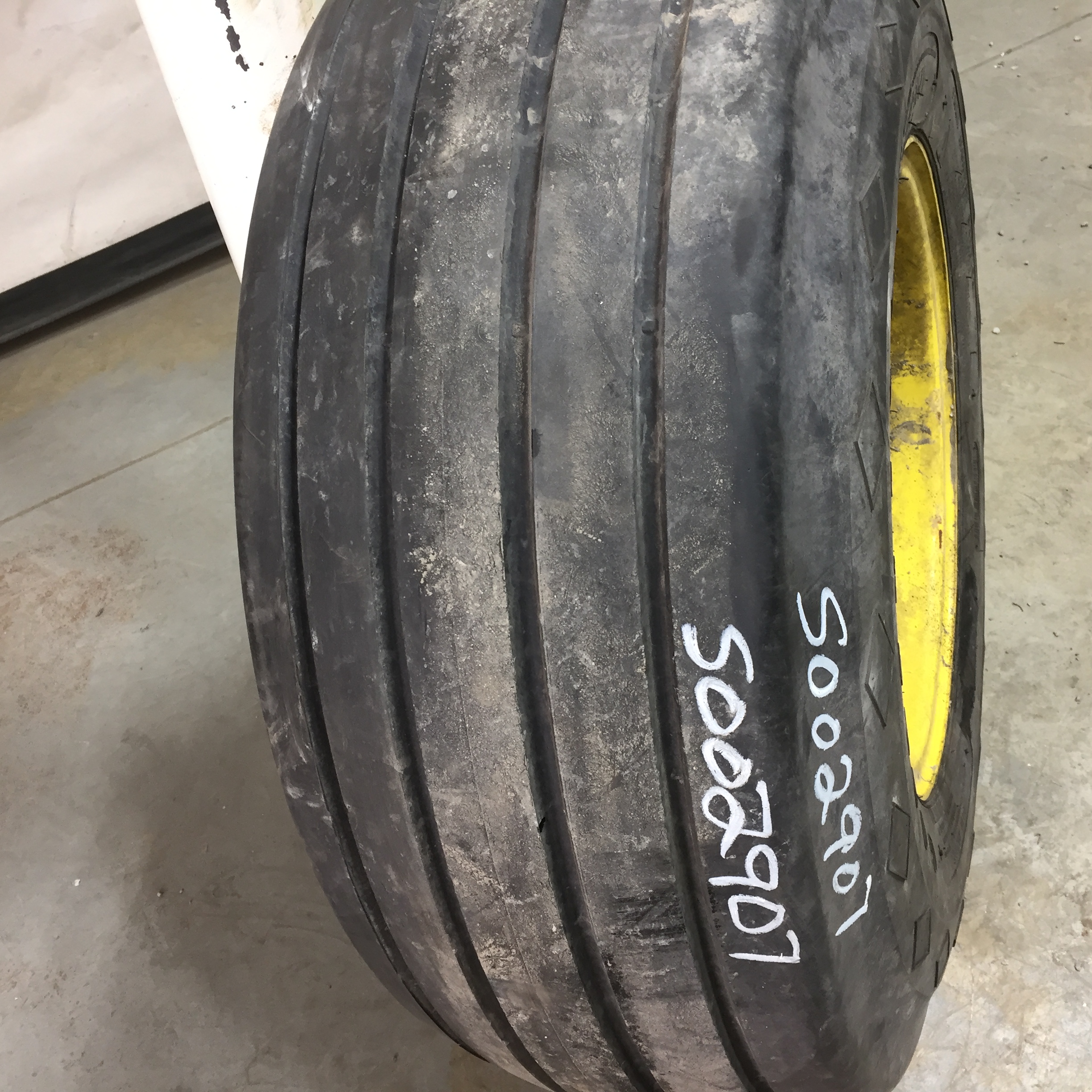 12.5/L-15 Goodyear Farm FI Highway Service II I-1 Tire RS002907