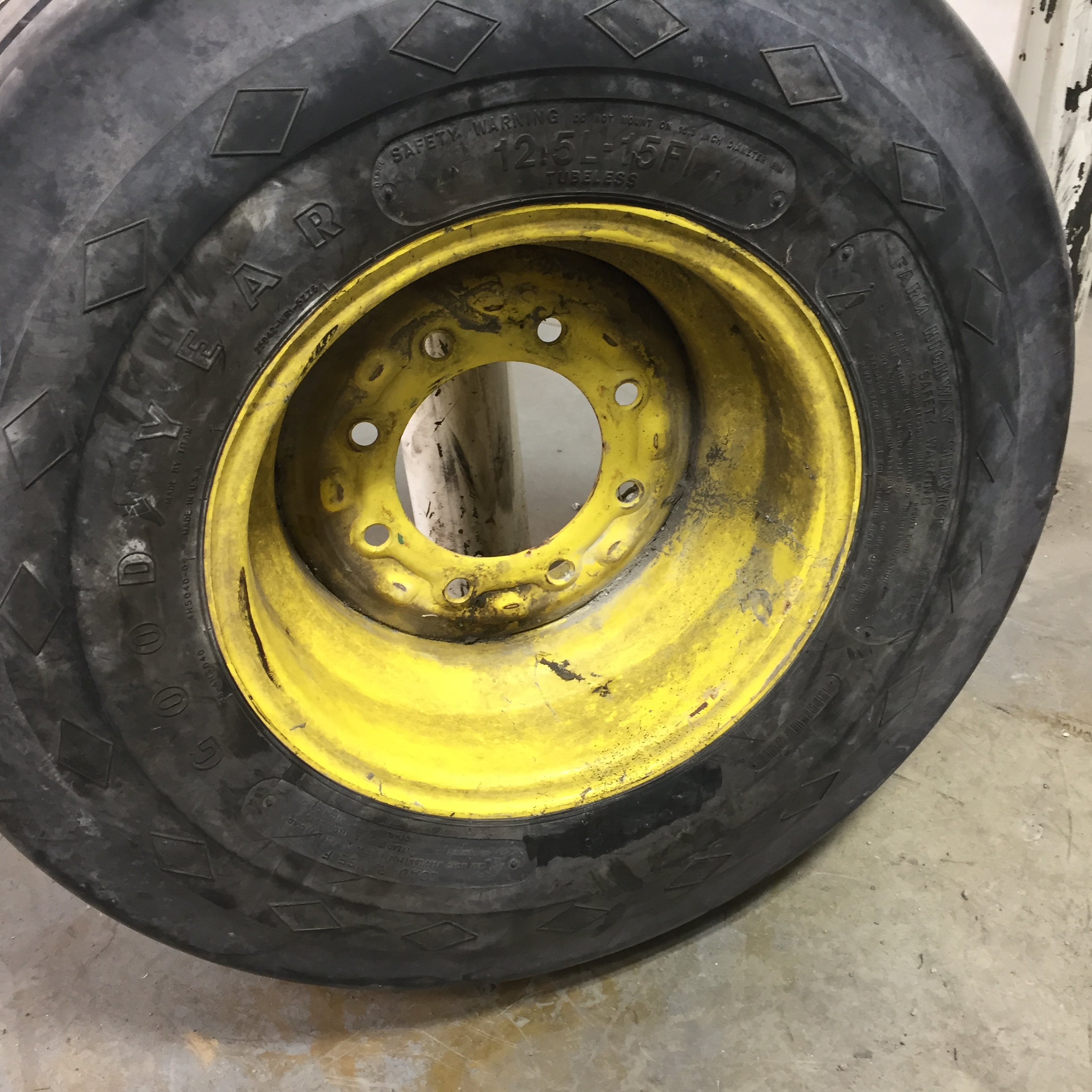 15''D x 10''W Implement Wheel WS002907