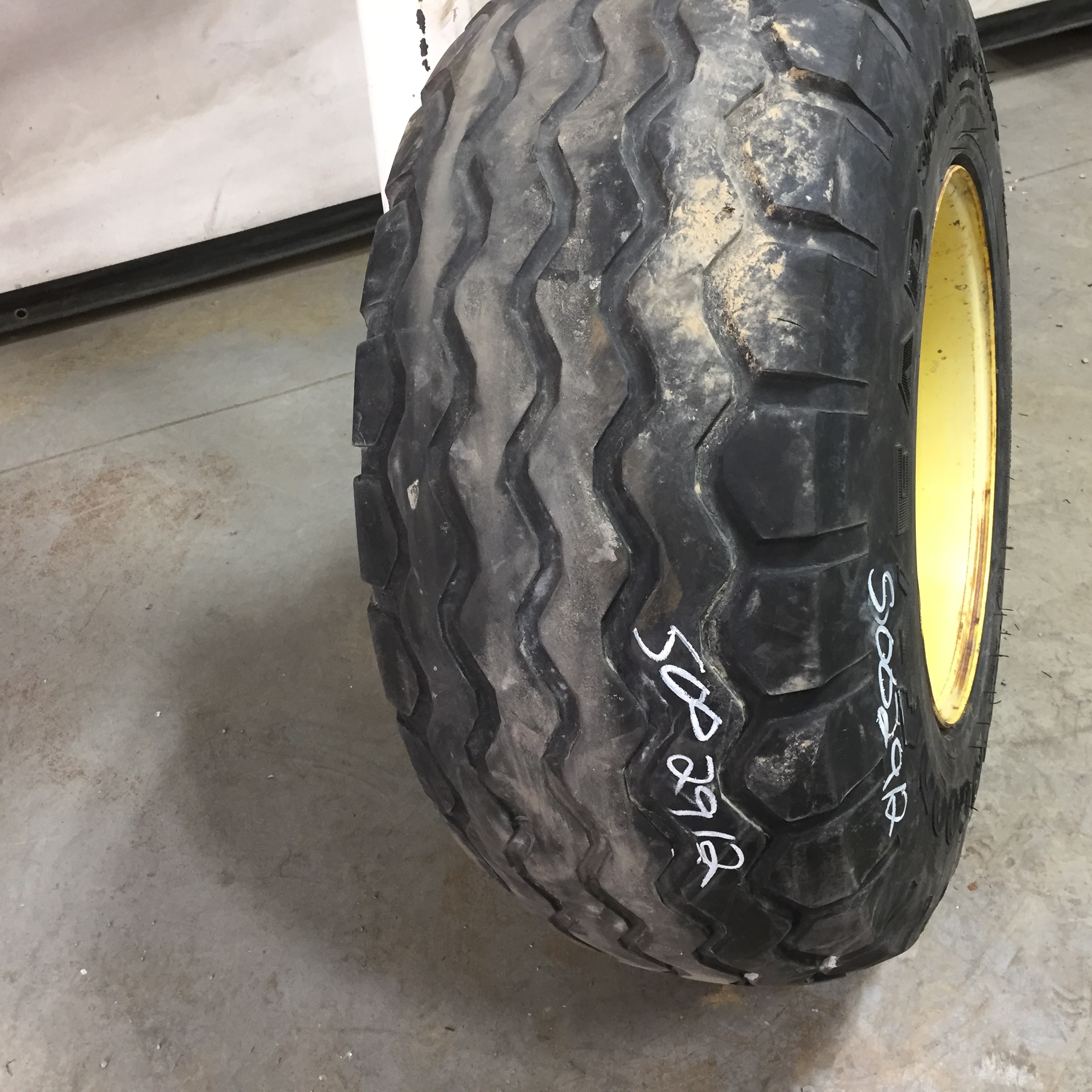 380/60R16.5 Goodyear Farm Implement Radial FS24 I-1 Tire RS002912