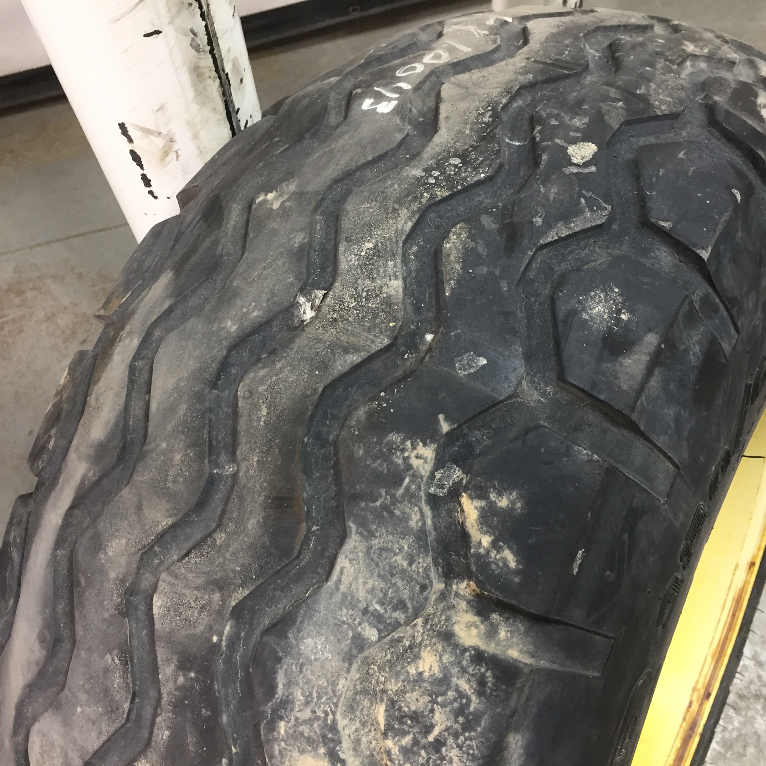380/60R16.5 Goodyear Farm Implement Radial FS24 I-1 Tire RS002912
