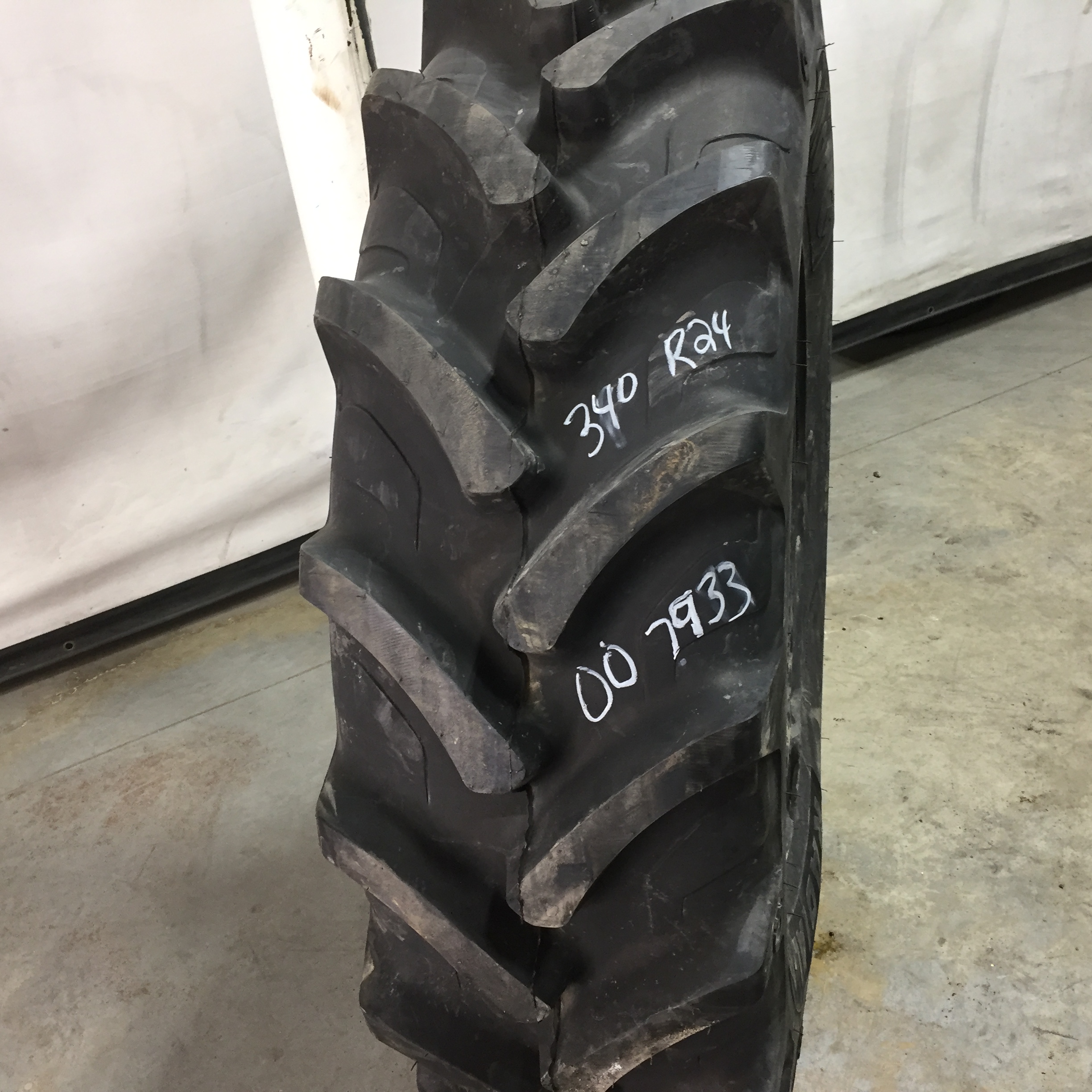 340/85R24 Cultor Radial-85 R-1W Tire 007933